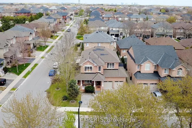 1 Via Cristina Way, Vaughan 5