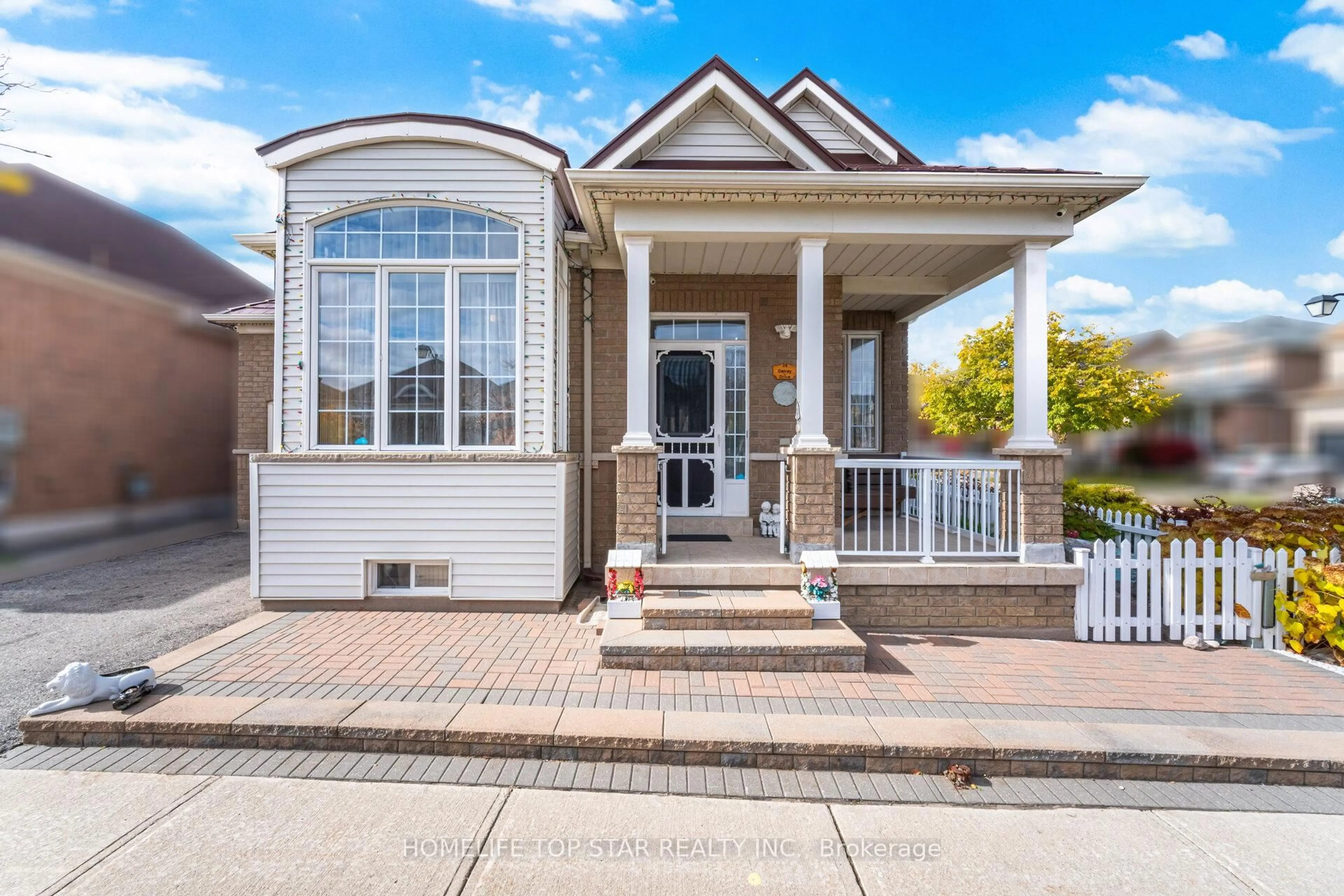 Home with vinyl exterior material, street for 26 Delray Dr, Markham Ontario L6E 1Y6