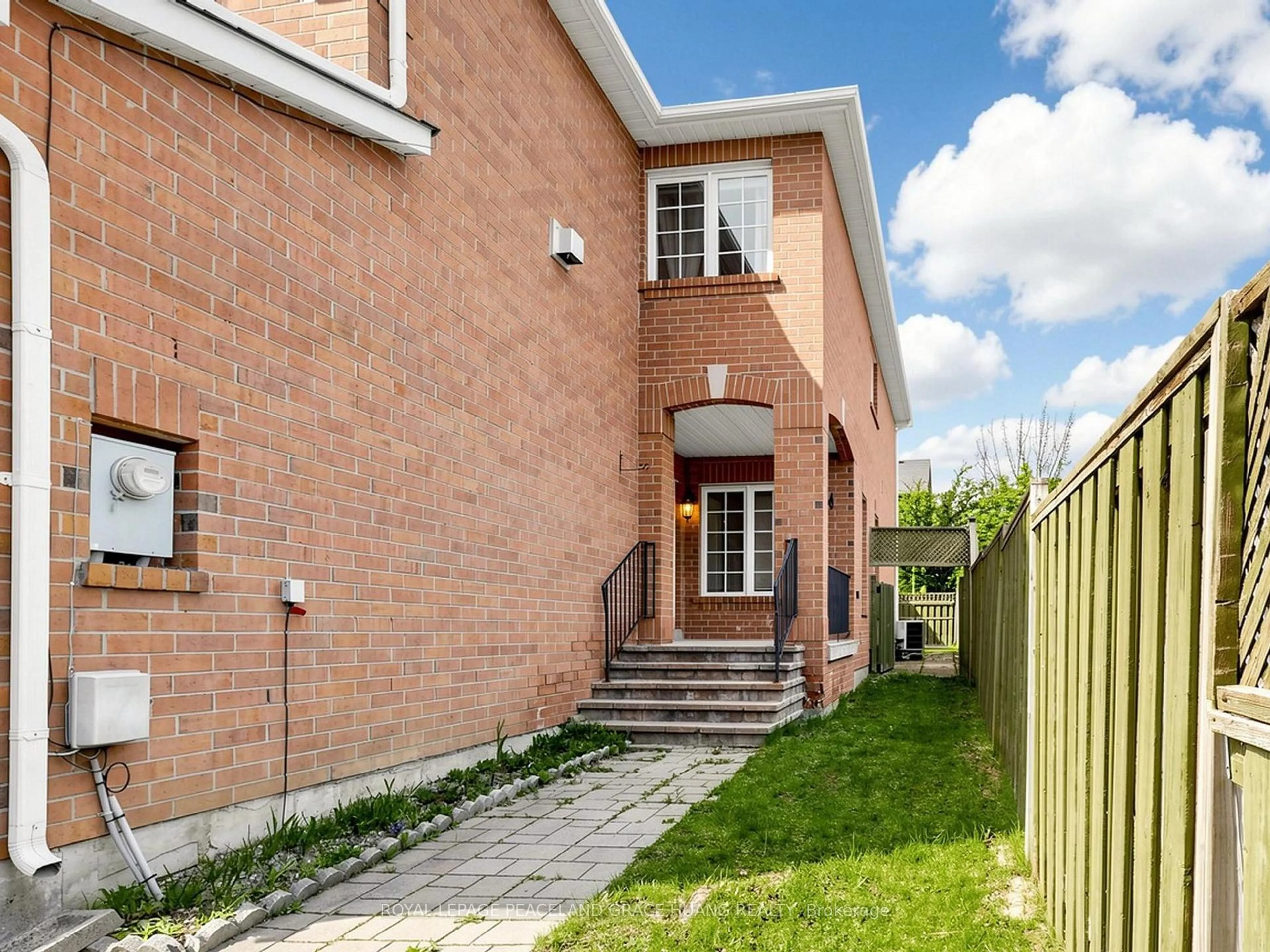 Home with brick exterior material, street for 16 Nottingham Dr, Richmond Hill Ontario L4S 1Z6