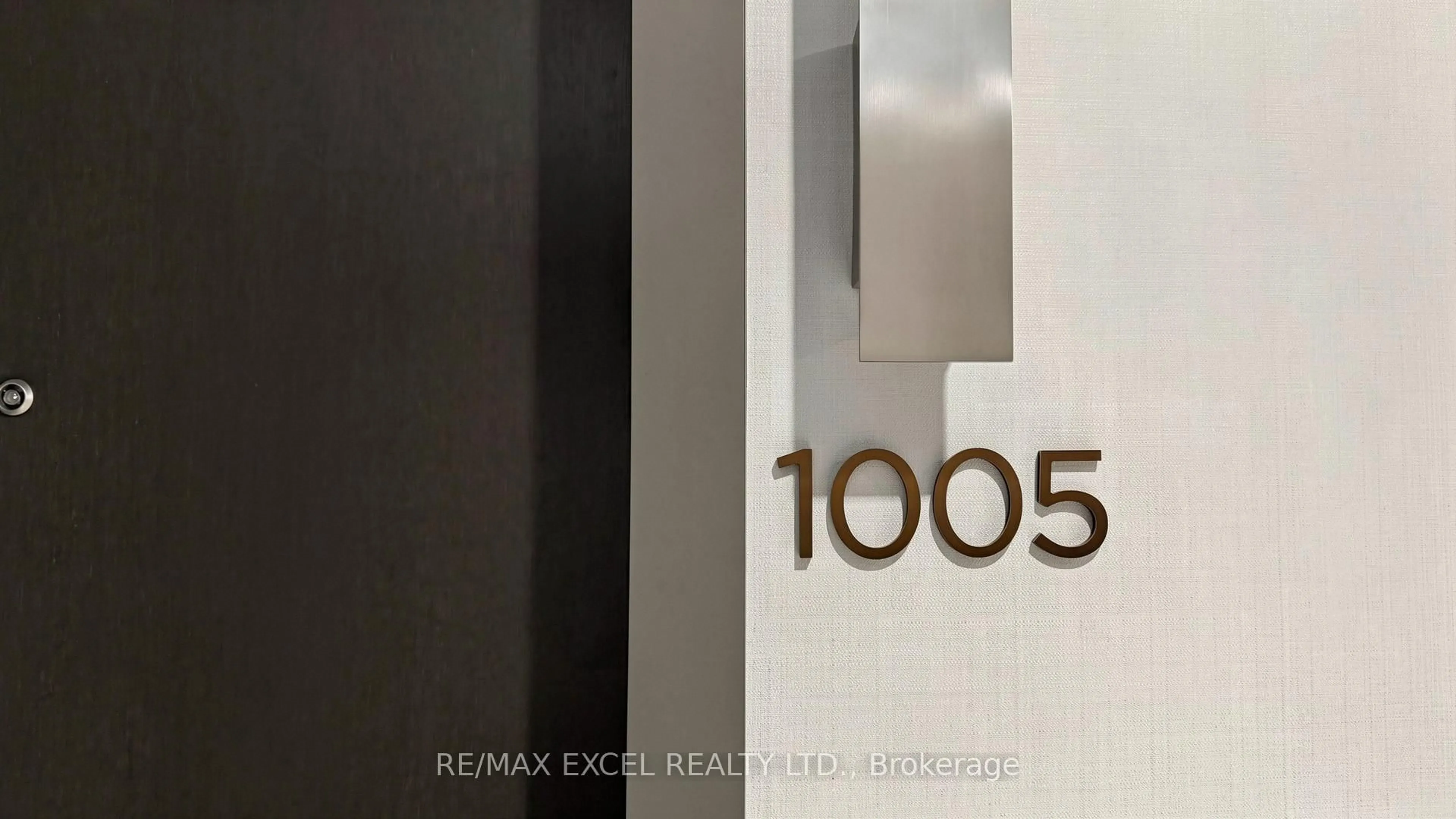 Indoor entryway for 8 Water Walk Dr #1005, Markham Ontario L3R 6L4