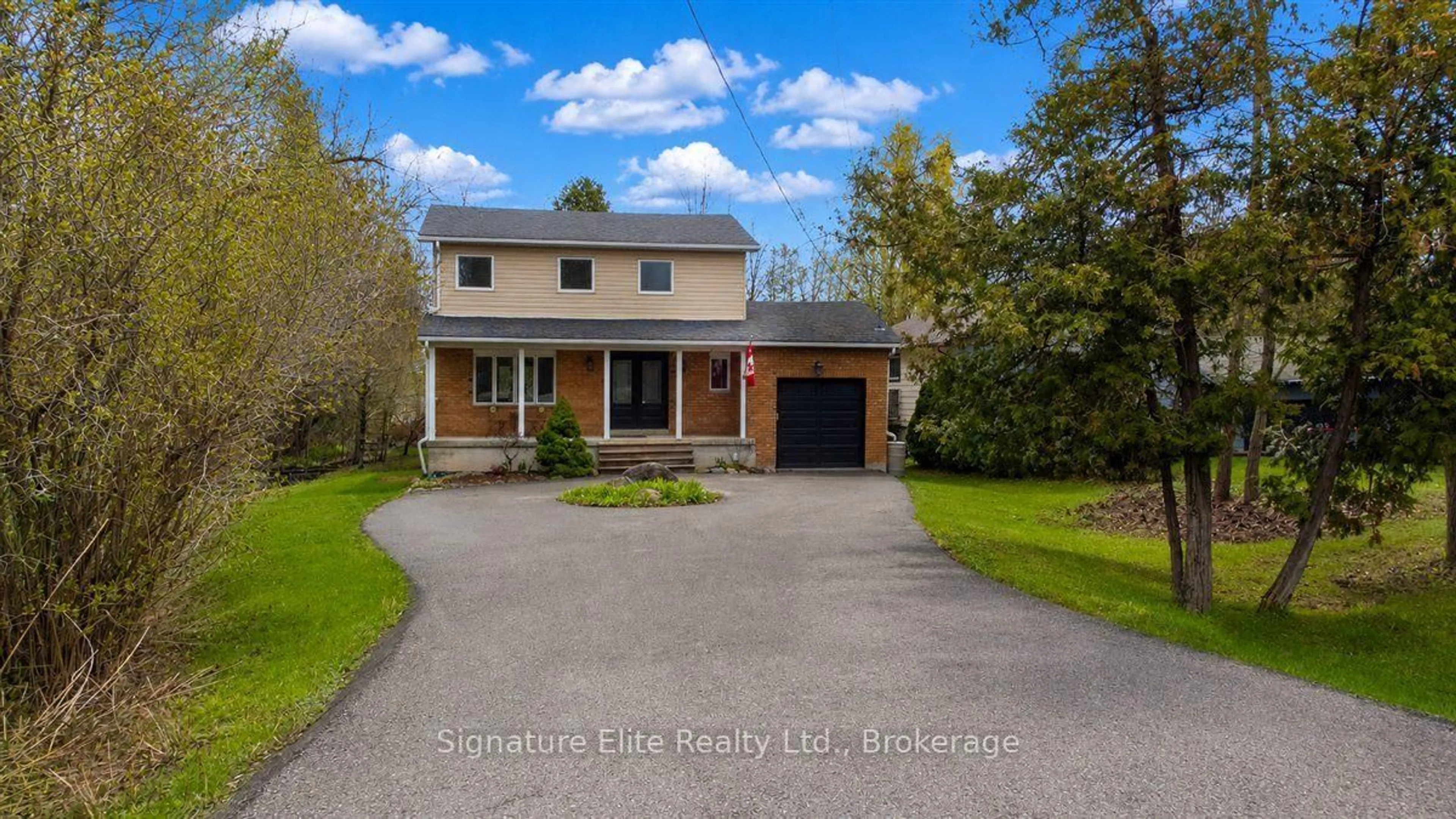 A pic from outside/outdoor area/front of a property/back of a property/a pic from drone, street for 1893 St Johns Rd, Innisfil Ontario L9S 1T4