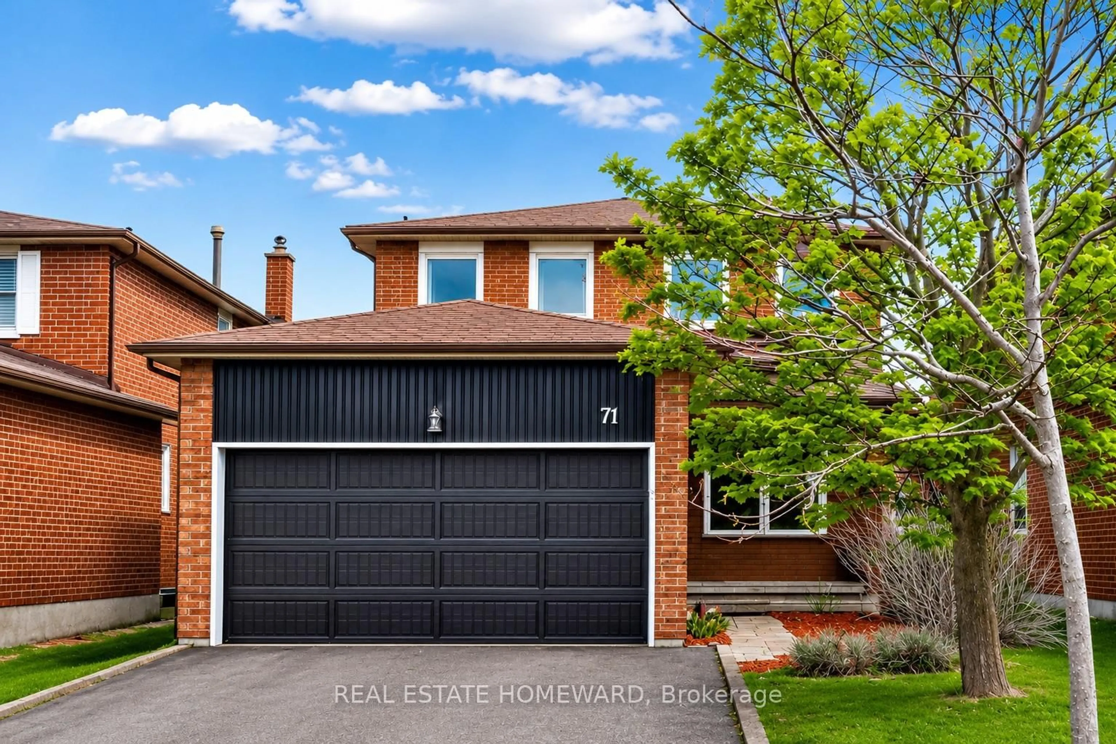 Home with brick exterior material, street for 77 Bendamere Cres, Markham Ontario L3P 6Y1