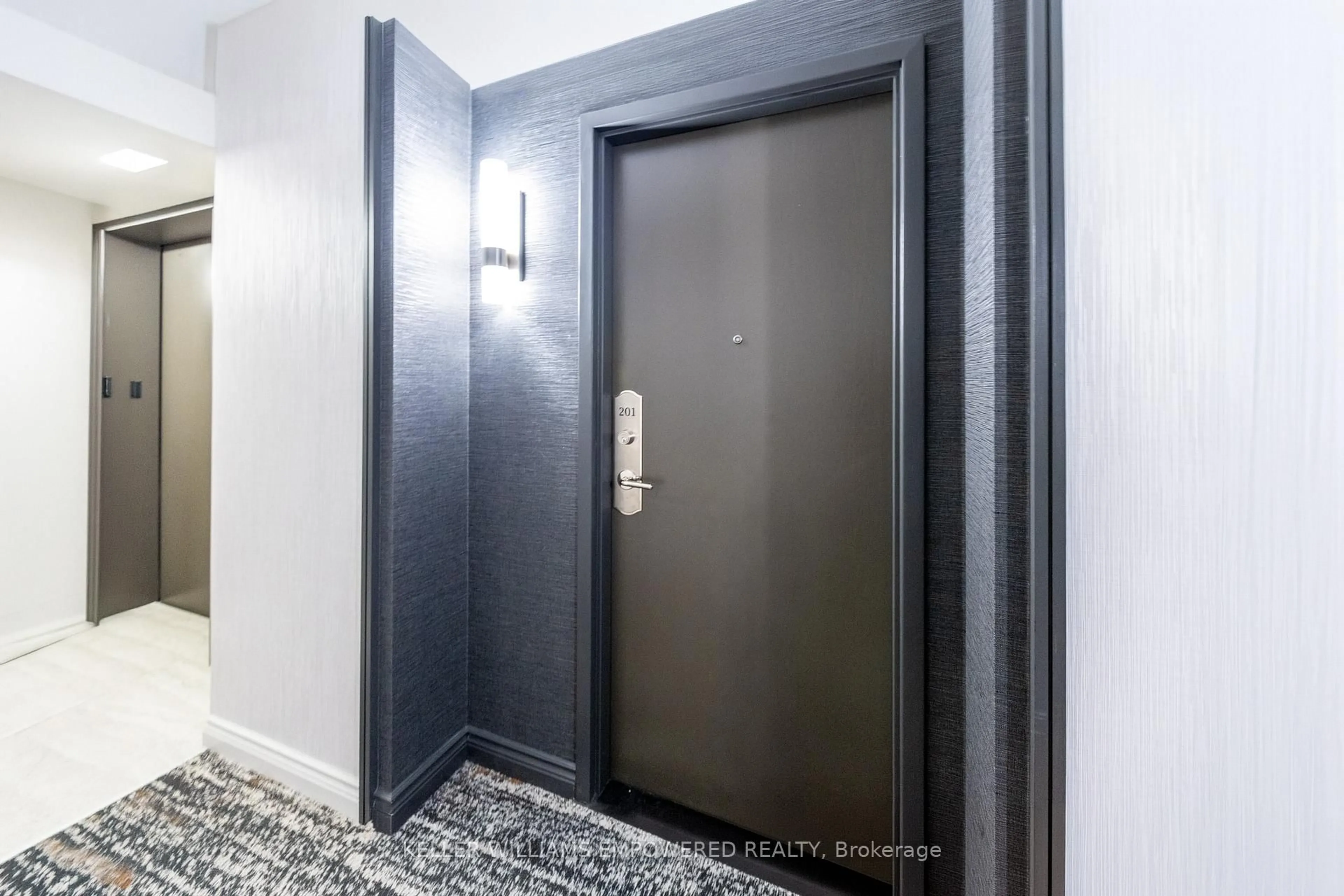 Indoor entryway for 2100 John St #201, Markham Ontario L3T 7S6