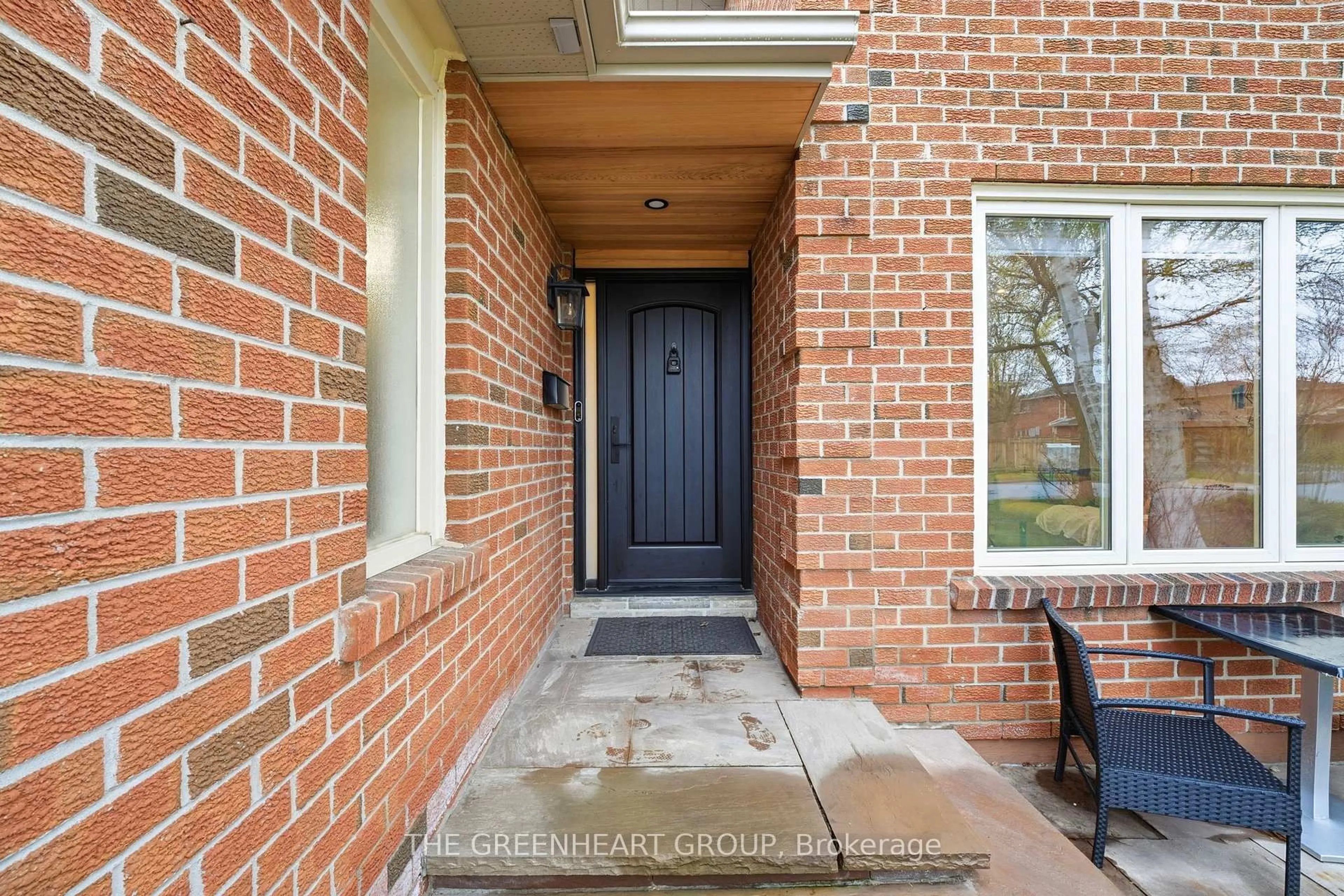 Indoor entryway for 32 Sonny St, Vaughan Ontario L6A 1B7
