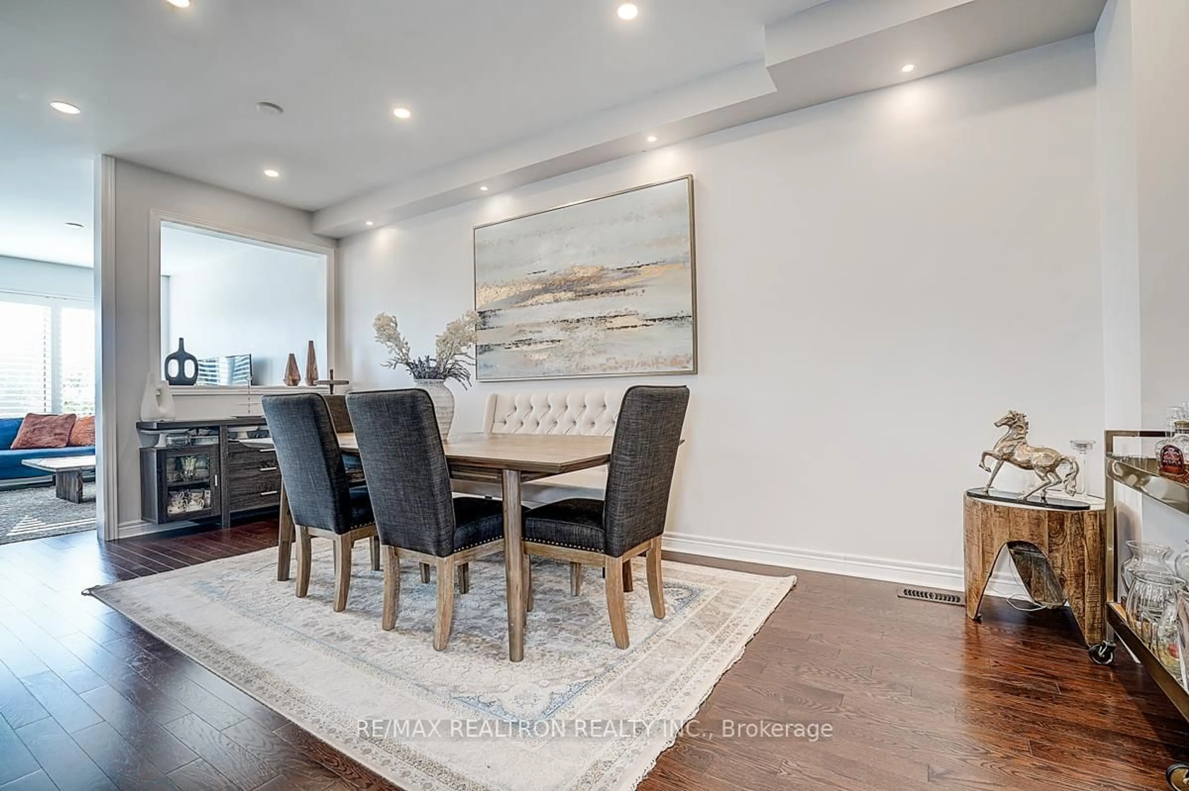 Dining room, wood/laminate floor for 89 Walter Sinclair Crt, Richmond Hill Ontario L4E 0X5