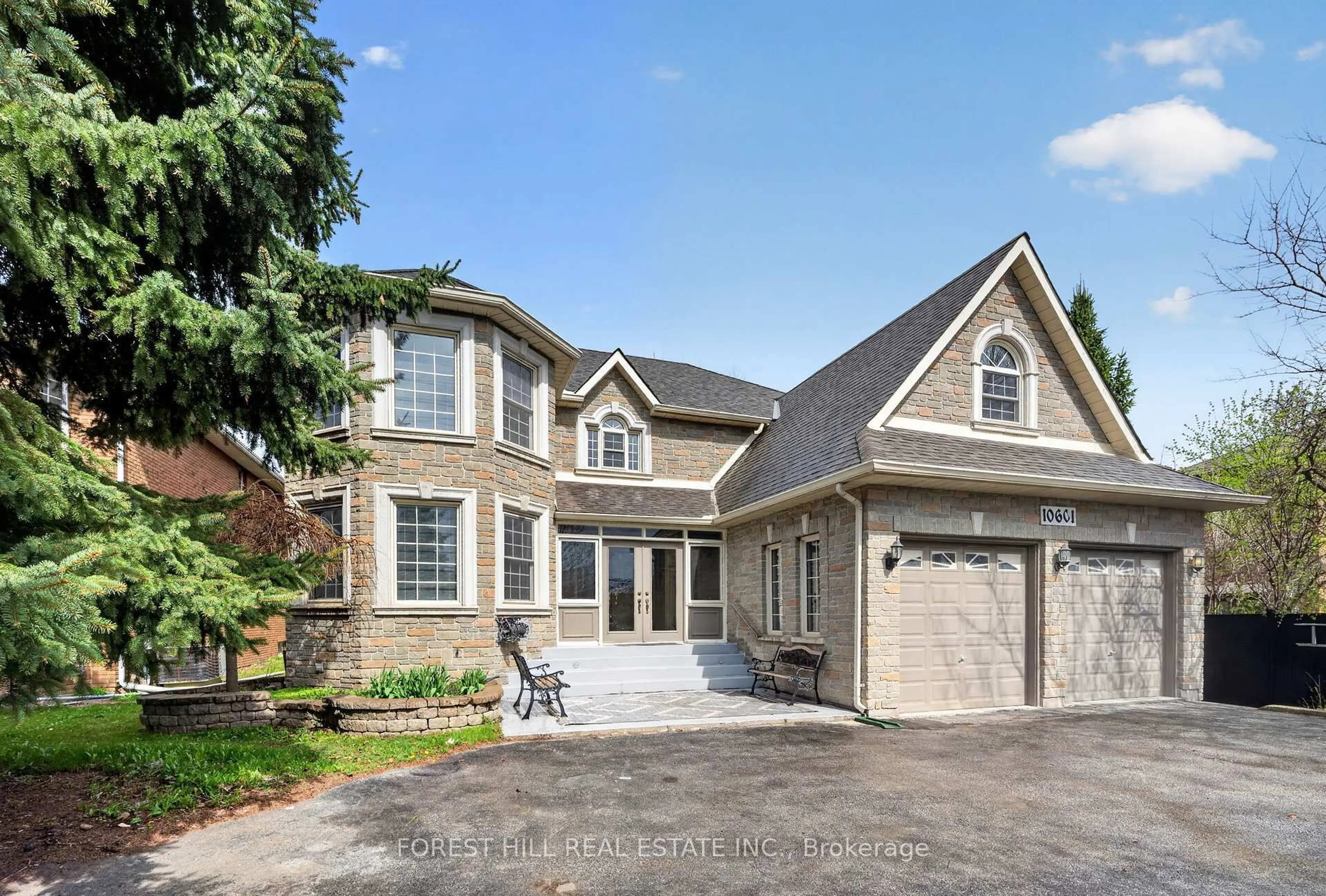Home with brick exterior material, street for 10601 Bathurst St, Richmond Hill Ontario L4C 7V8