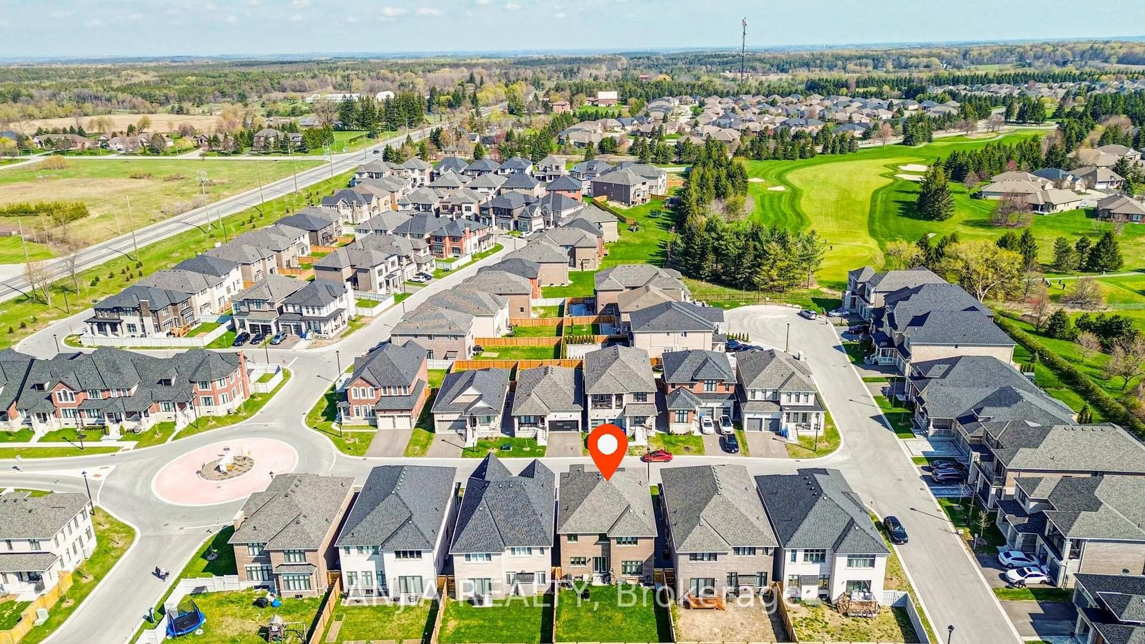 A pic from outside/outdoor area/front of a property/back of a property/a pic from drone, street for 23 Hearthwood Gate, Whitchurch-Stouffville Ontario L4A 4X1