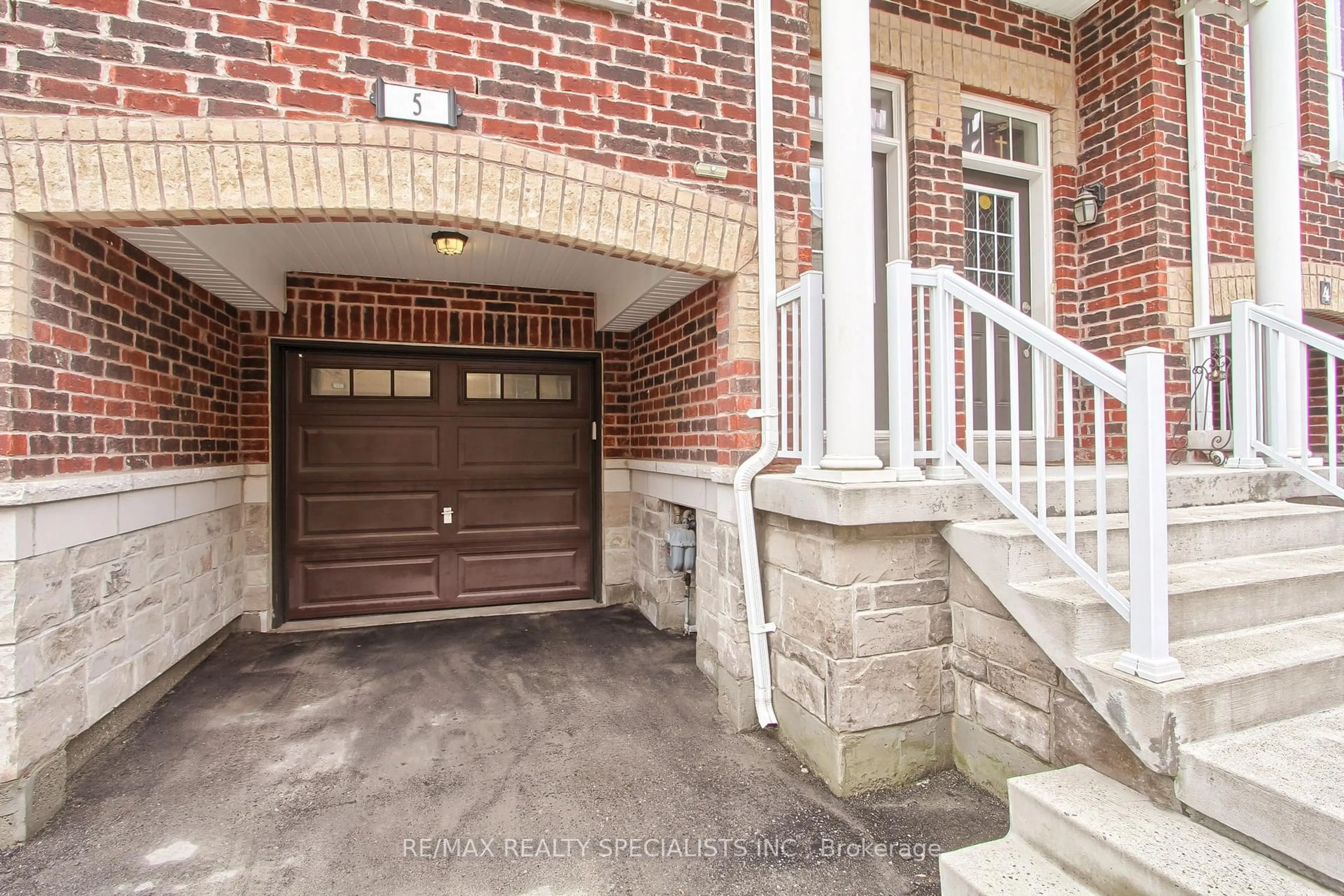 Indoor entryway for 10 Porter Ave #5, Vaughan Ontario L4L 0H1