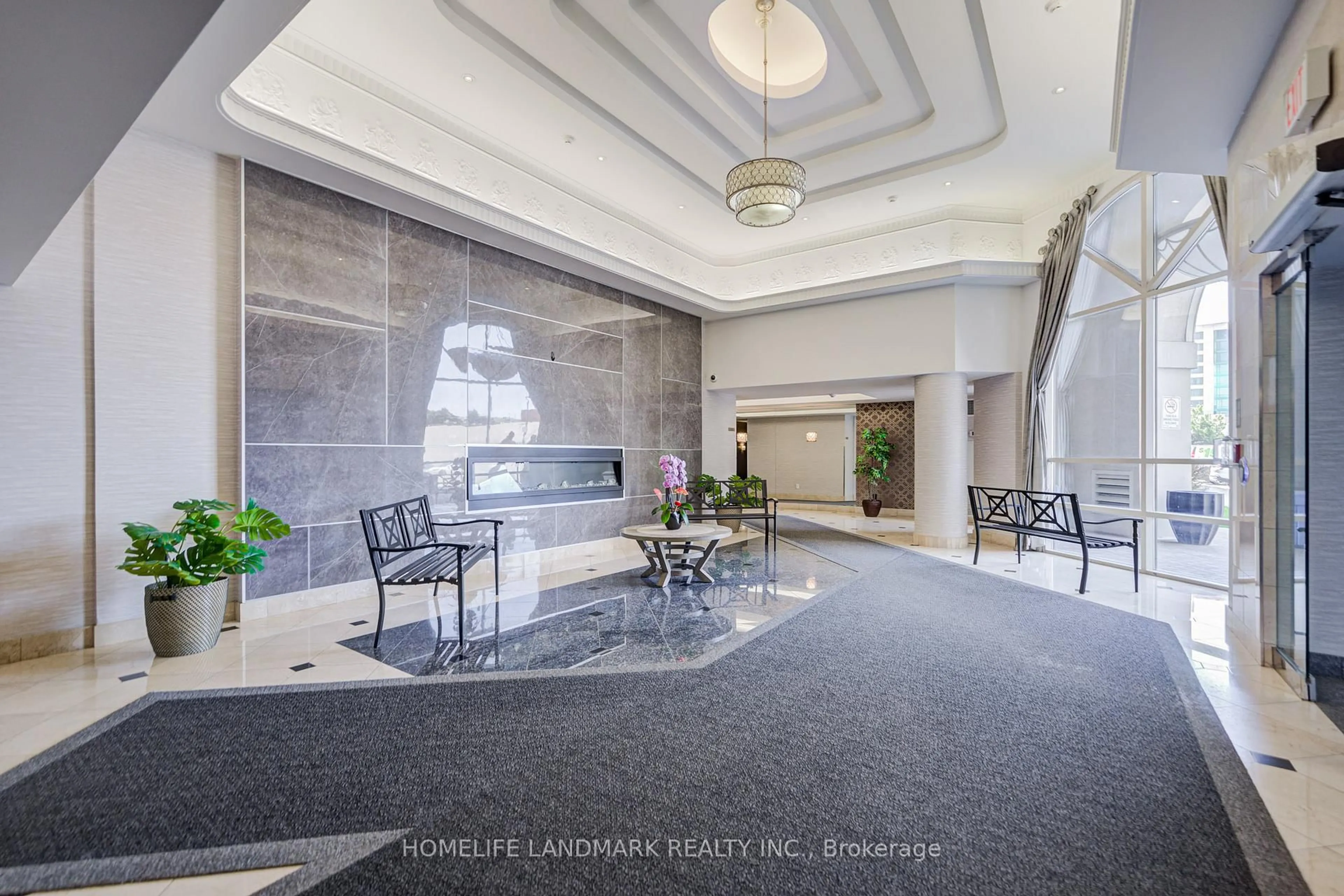 Lobby for 9017 Leslie St #317, Richmond Hill Ontario L4B 4R8