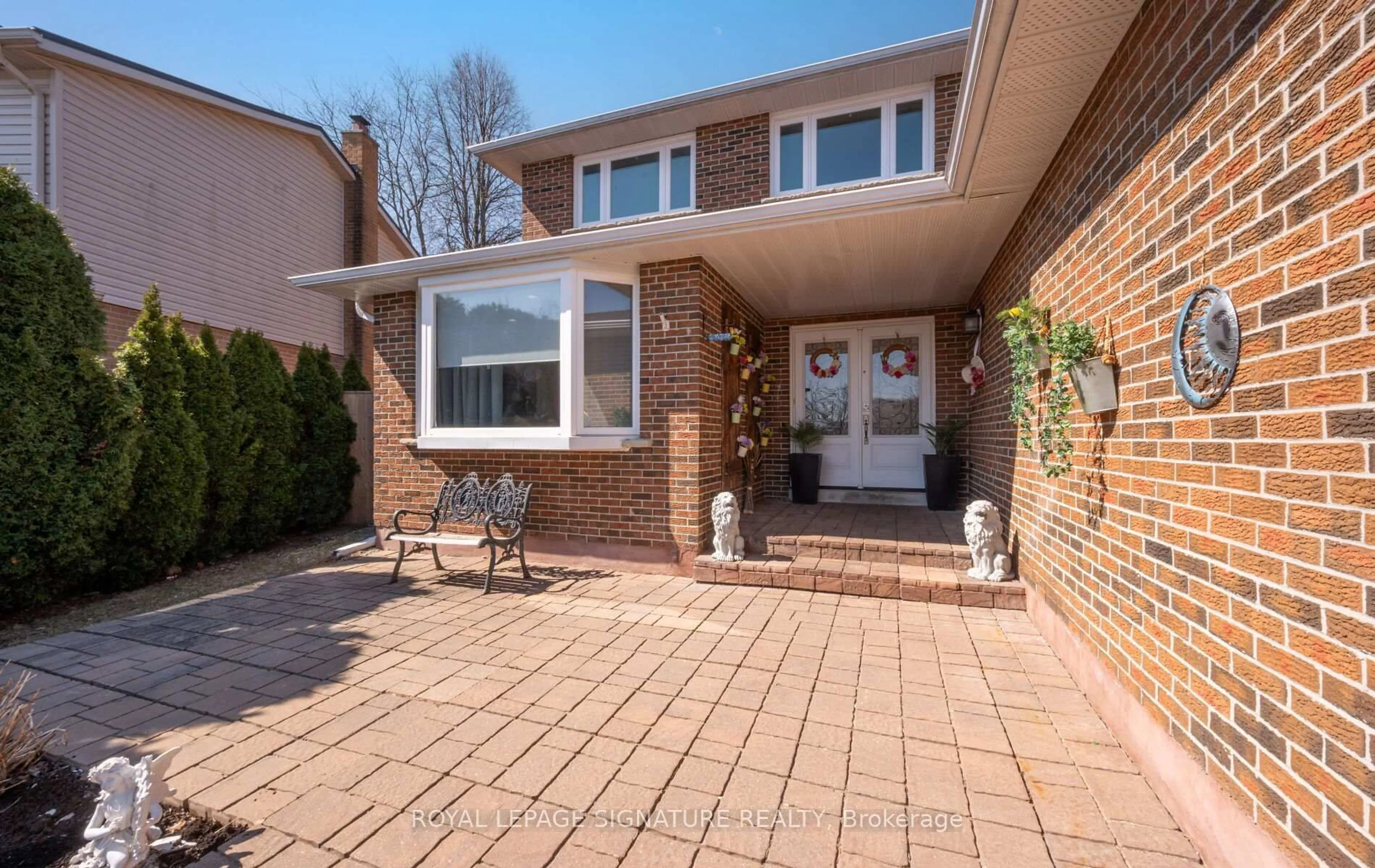 Home with brick exterior material, street for 250 Plymouth Tr, Newmarket Ontario L3Y 6G7