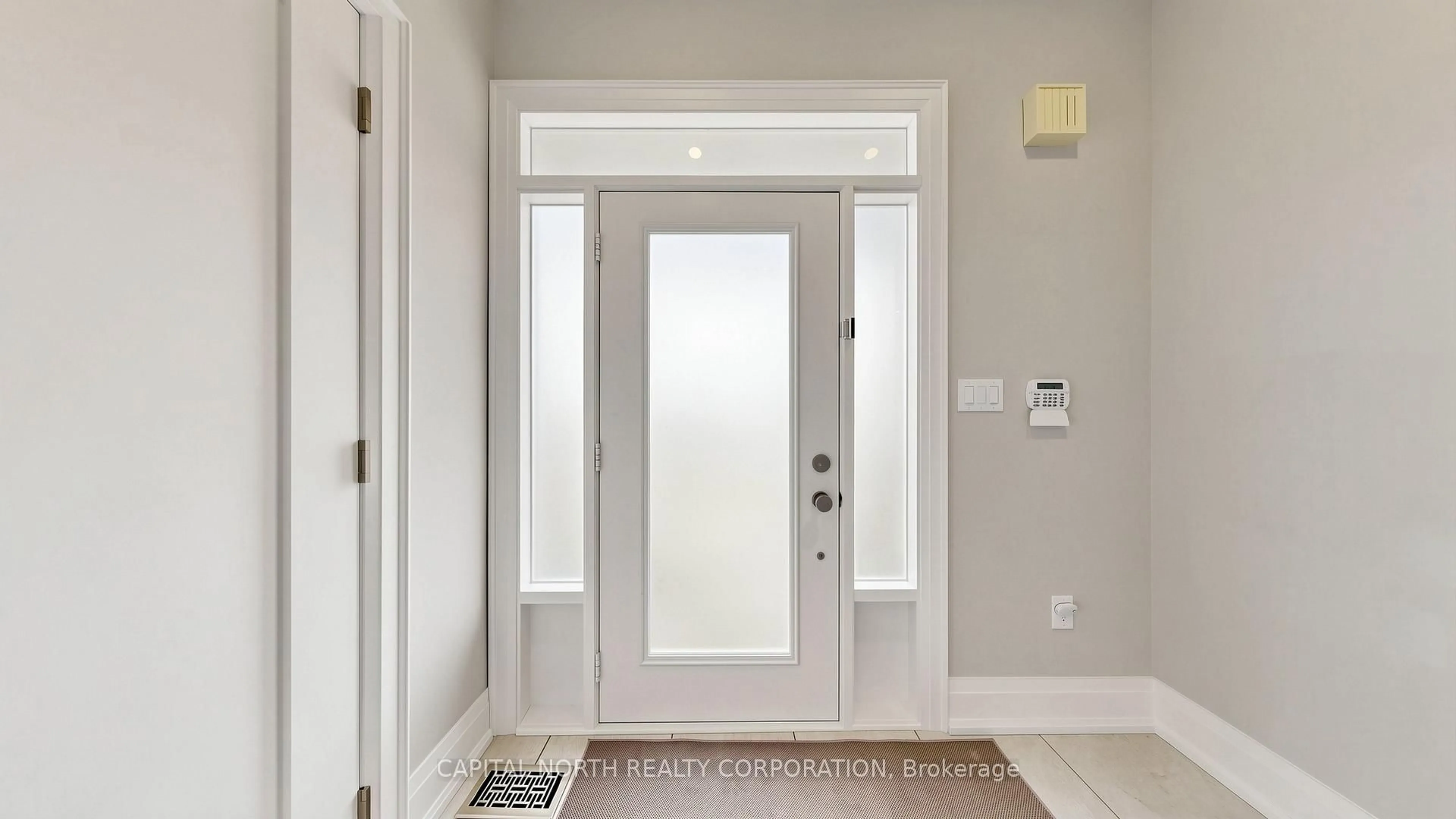 Indoor entryway for 170 Moody Dr, Vaughan Ontario L4H 3Z4