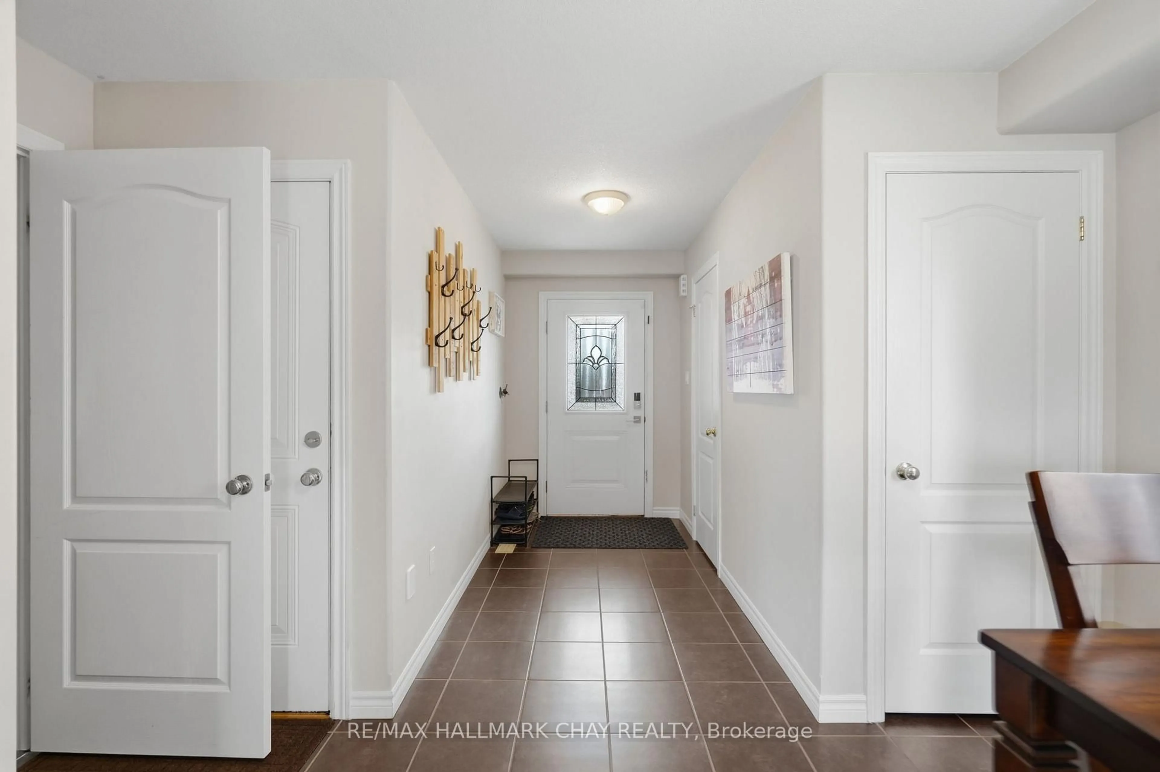 Indoor entryway for 36 Quigley St, Essa Ontario L3W 0P3