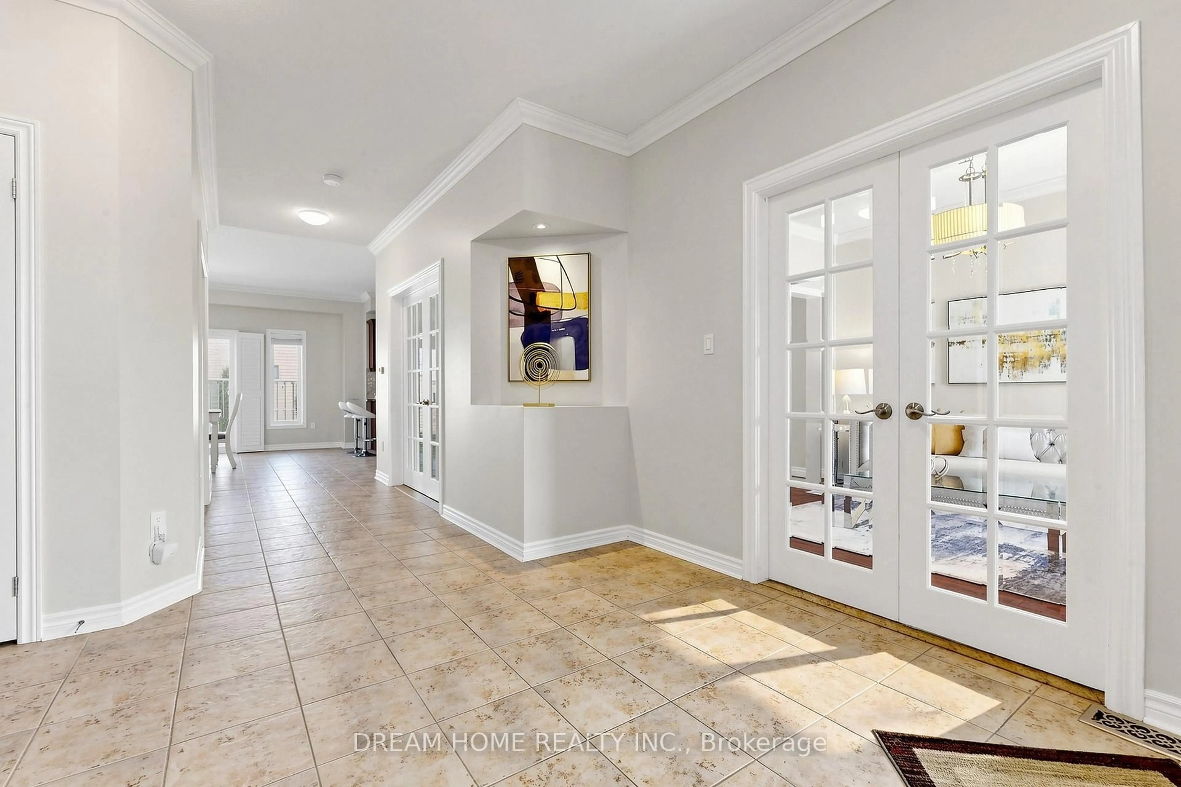 Indoor entryway for 1342 Corm St, Innisfil Ontario L9S 0B2