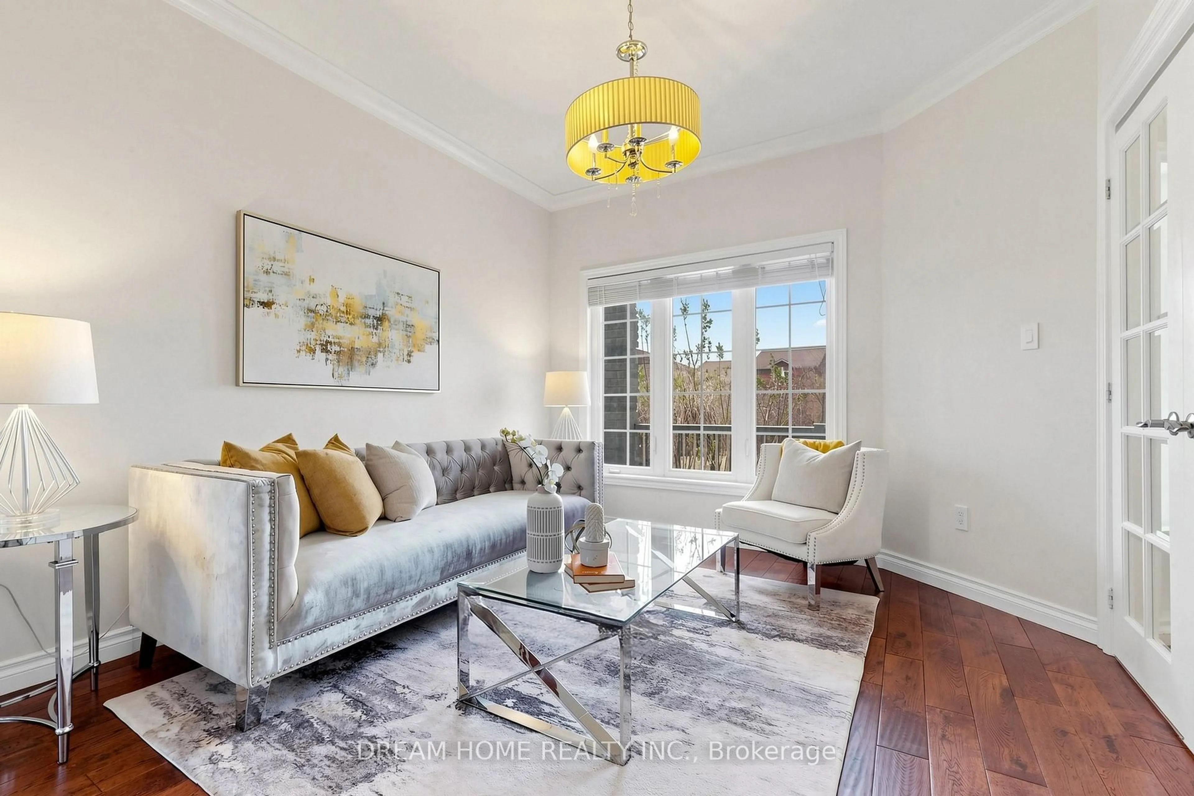 Living room with furniture, unknown for 1342 Corm St, Innisfil Ontario L9S 0B2