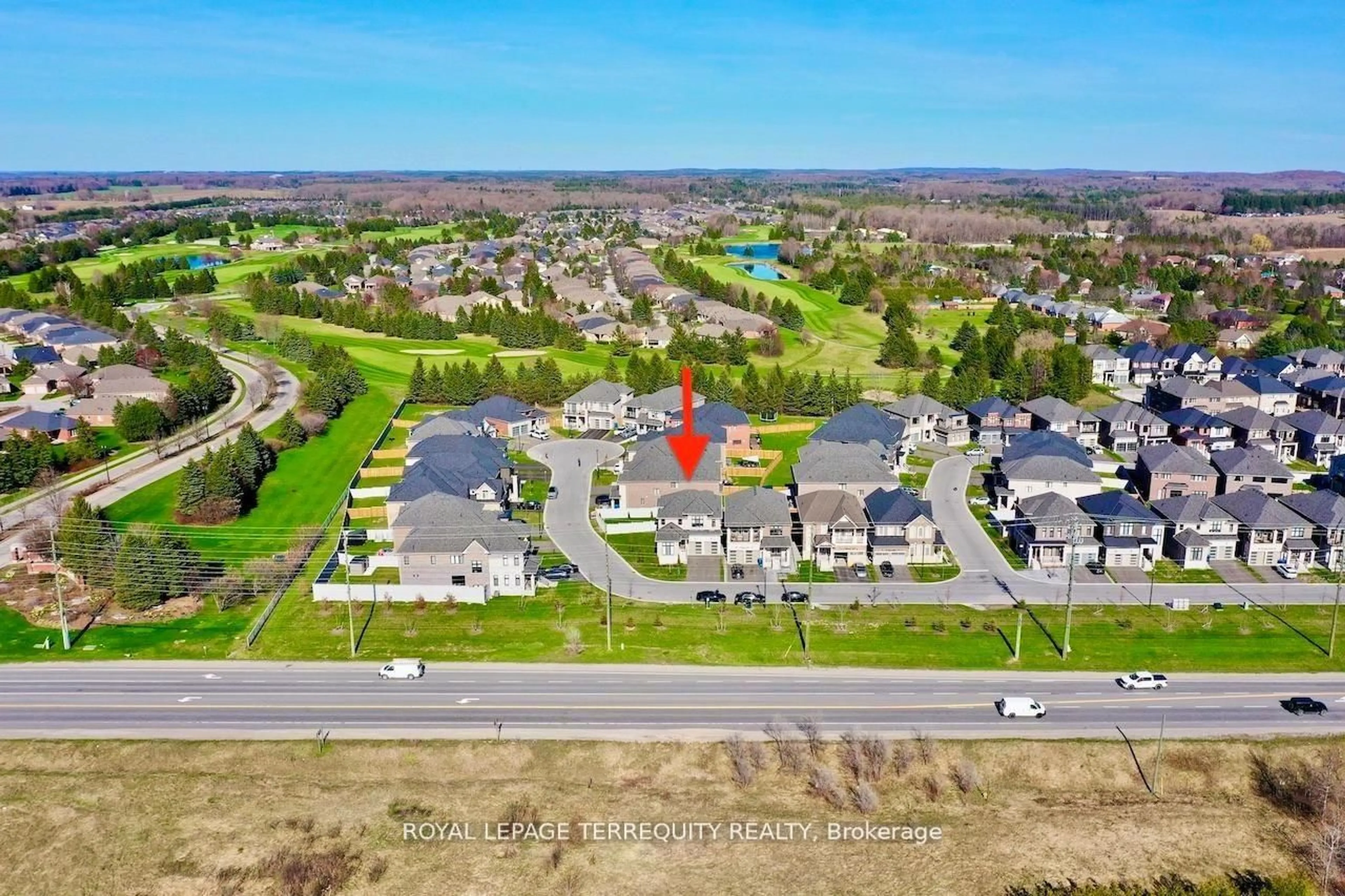 A pic from outside/outdoor area/front of a property/back of a property/a pic from drone, unknown for 7 Ballanview Crt, Whitchurch-Stouffville Ontario L4A 4W9