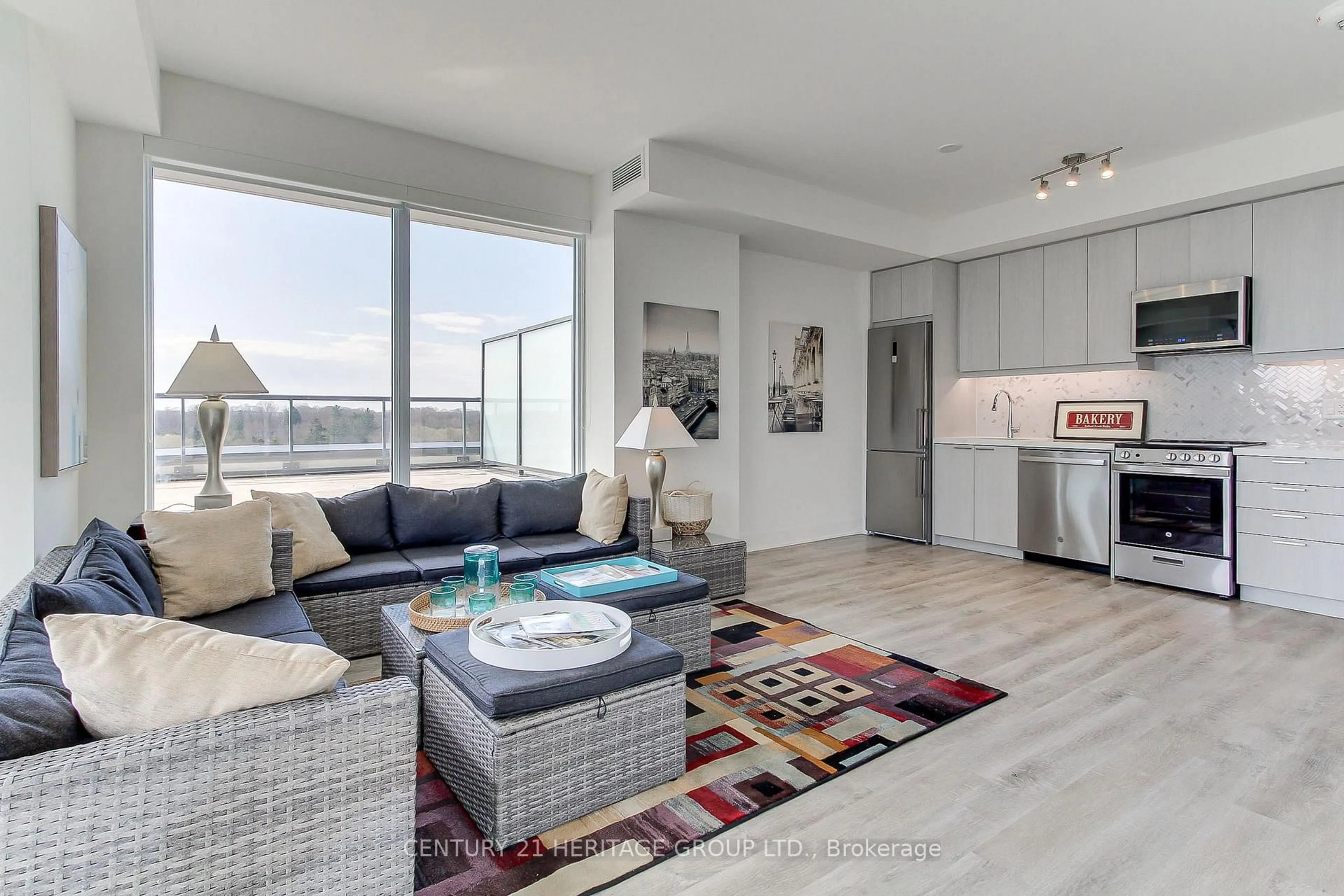 Living room with furniture, unknown for 185 Deerfield Rd #503, Newmarket Ontario L3Y 0G7