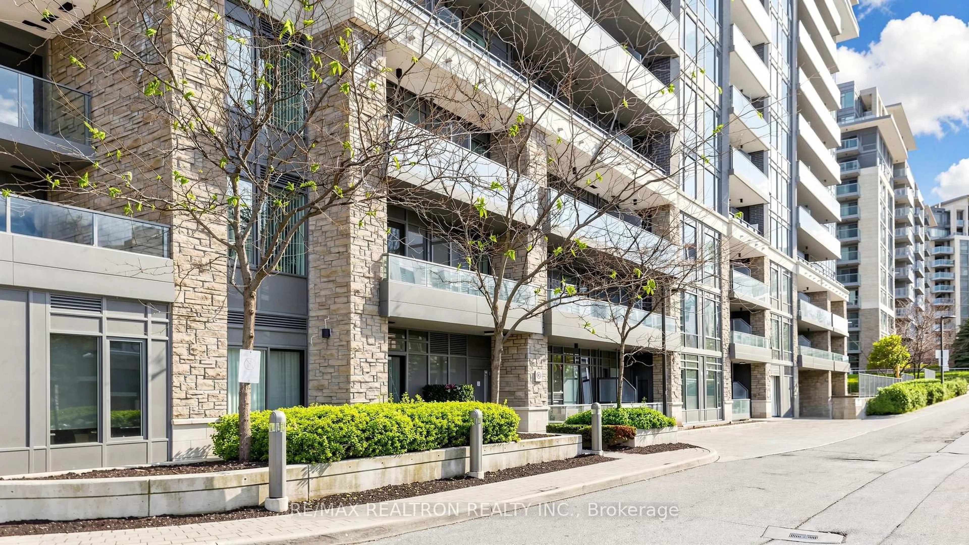 Unknown for 277 South Park Rd #203, Markham Ontario L3T 0B7