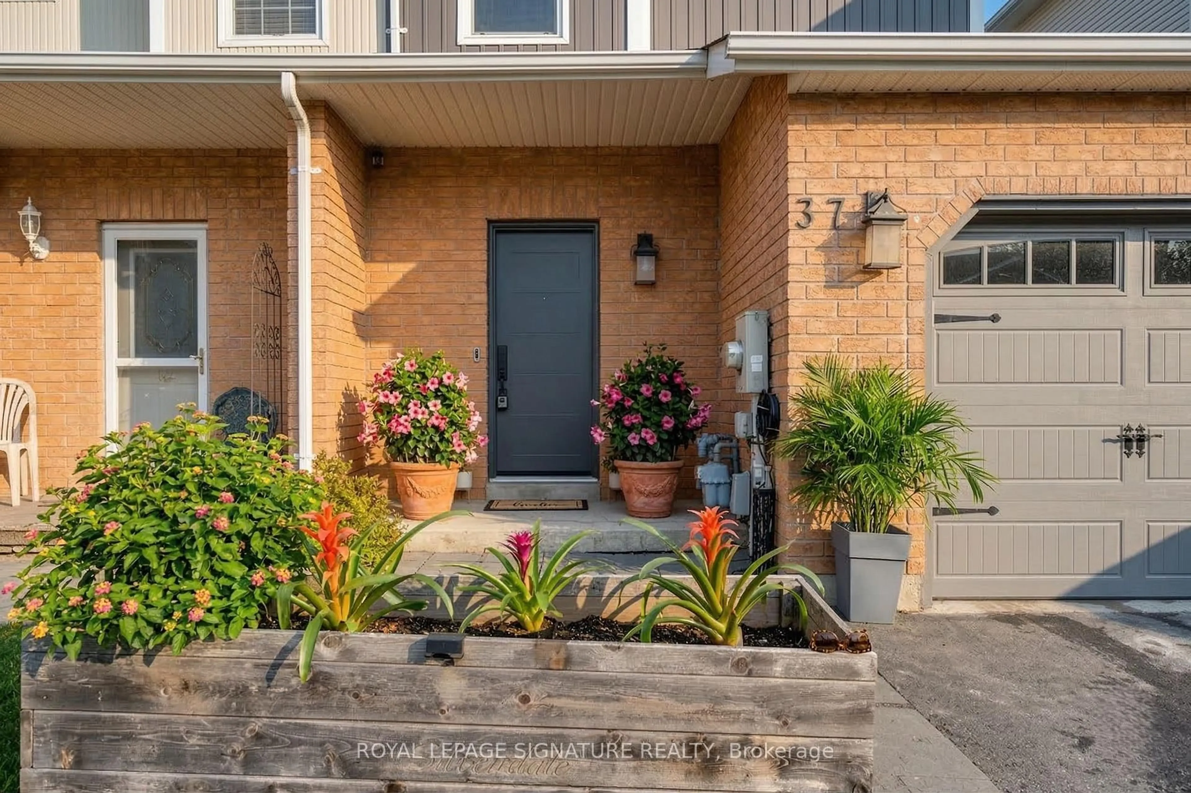 Unknown for 37 Wrendale Cres, Georgina Ontario L4P 4C4