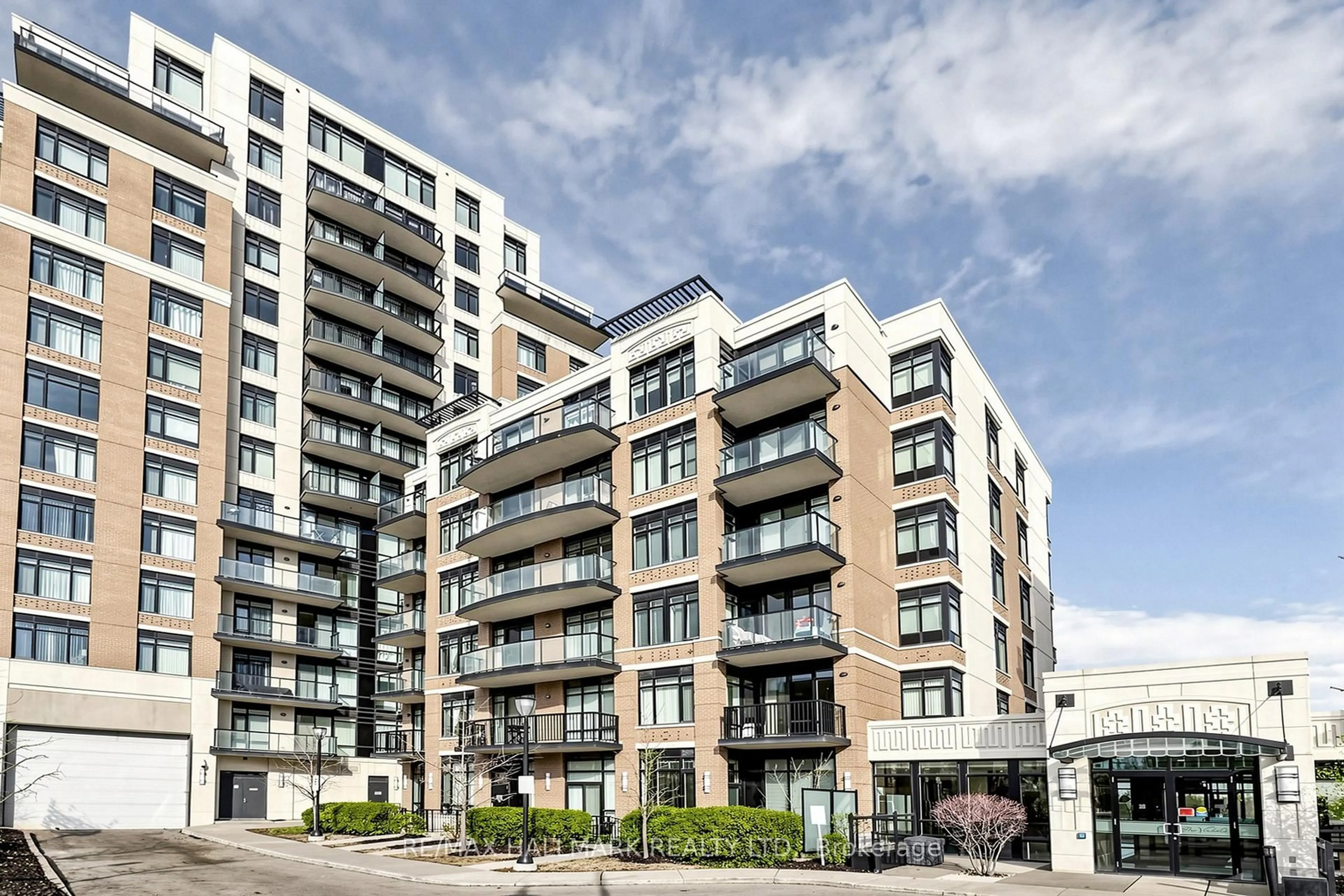 A pic from outside/outdoor area/front of a property/back of a property/a pic from drone, building for 151 Upper Duke Cres #203, Markham Ontario L6G 0E1