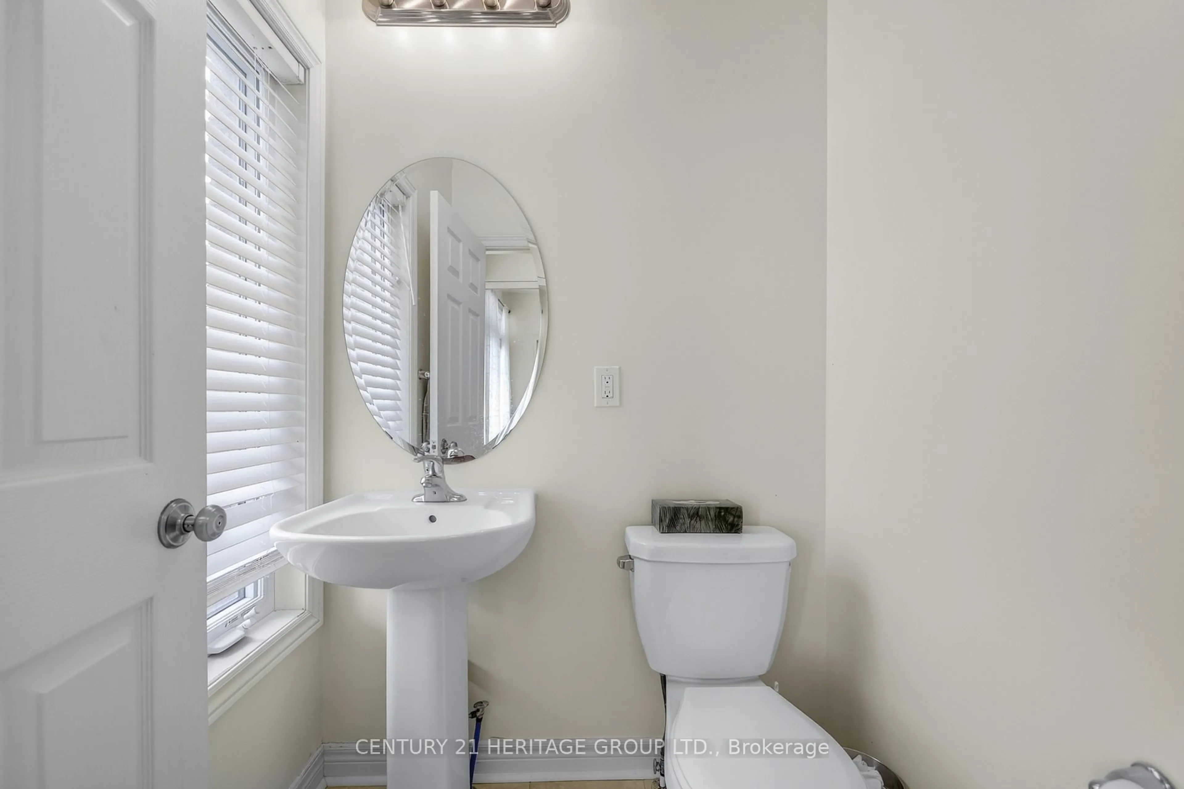 Standard bathroom, ceramic/tile floor for 16 Prady Lane, New Tecumseth Ontario L4H 2G6