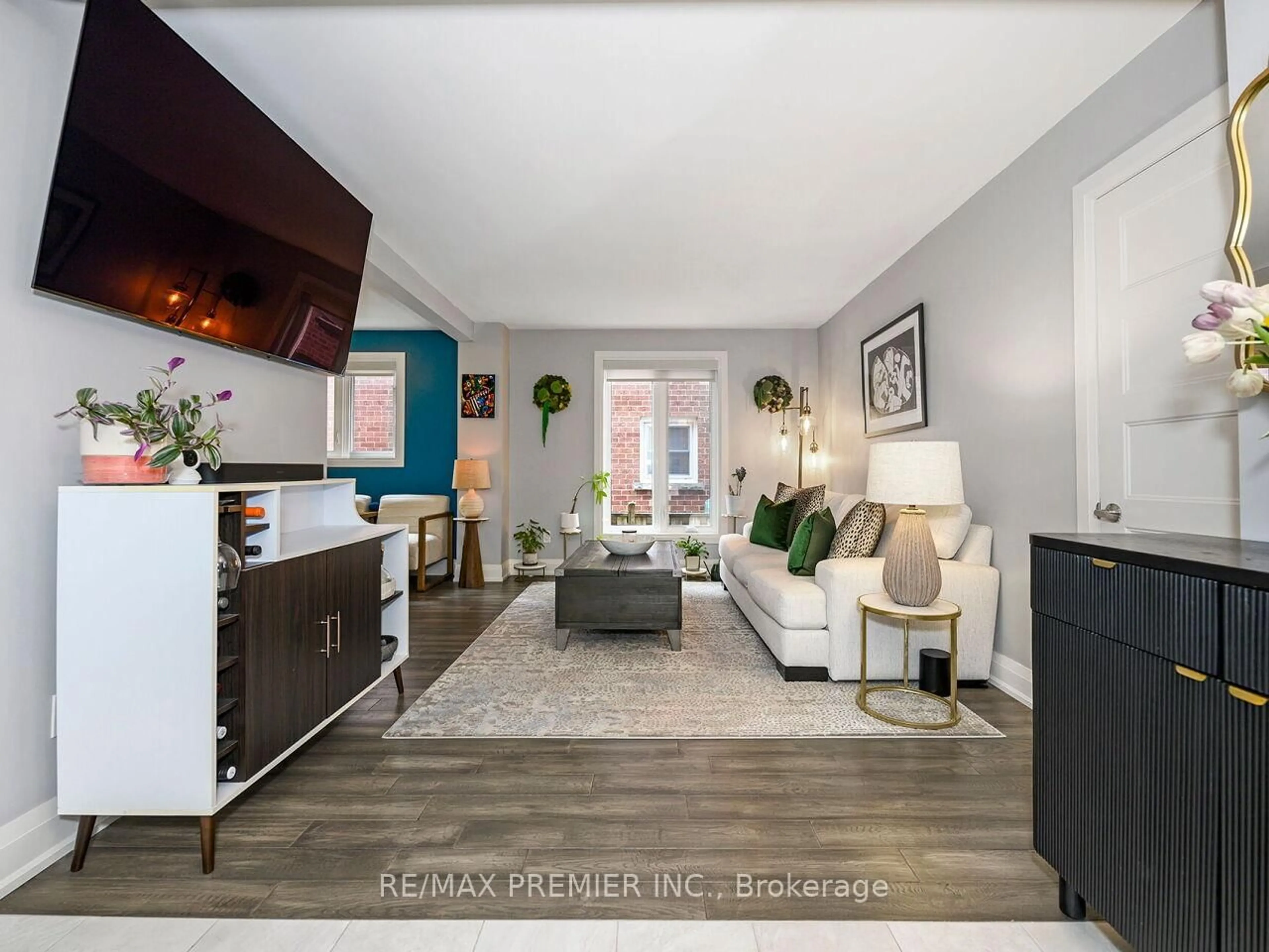 Living room with furniture, unknown for 49 Twinberry Cres, Vaughan Ontario L4L 3X5