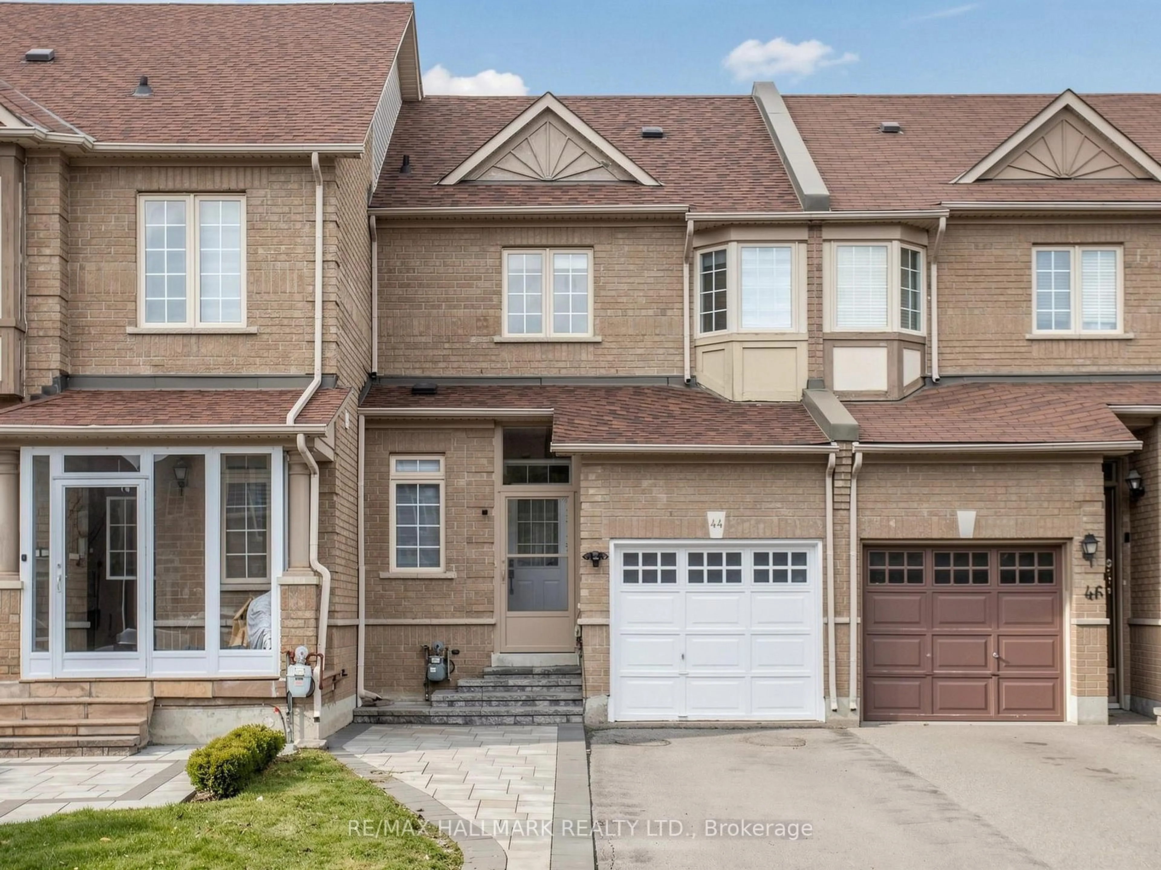 Home with brick exterior material, street for 44 Venture Ave, Richmond Hill Ontario L4S 2R4