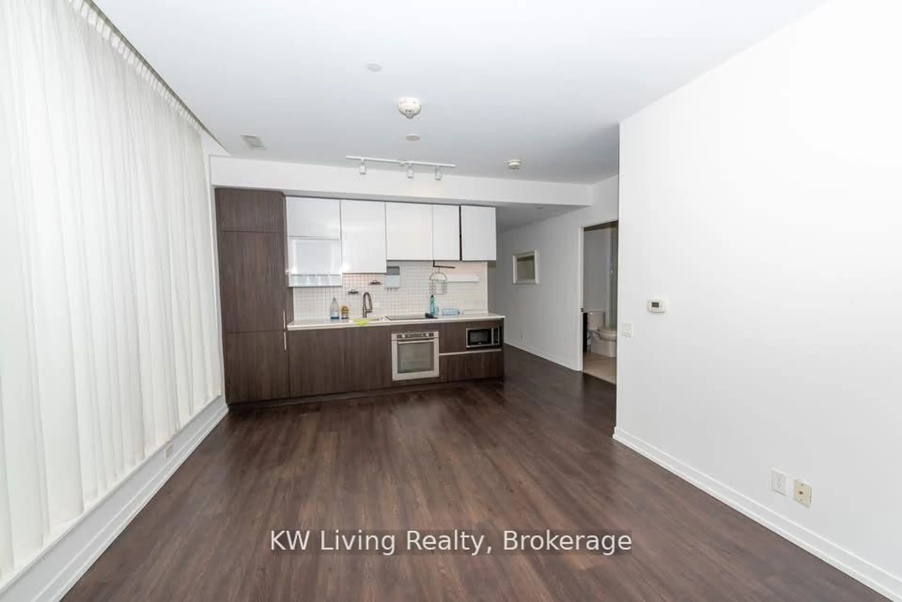 Unknown for 898 Portage Pkwy #3302, Vaughan Ontario L4K 0J6