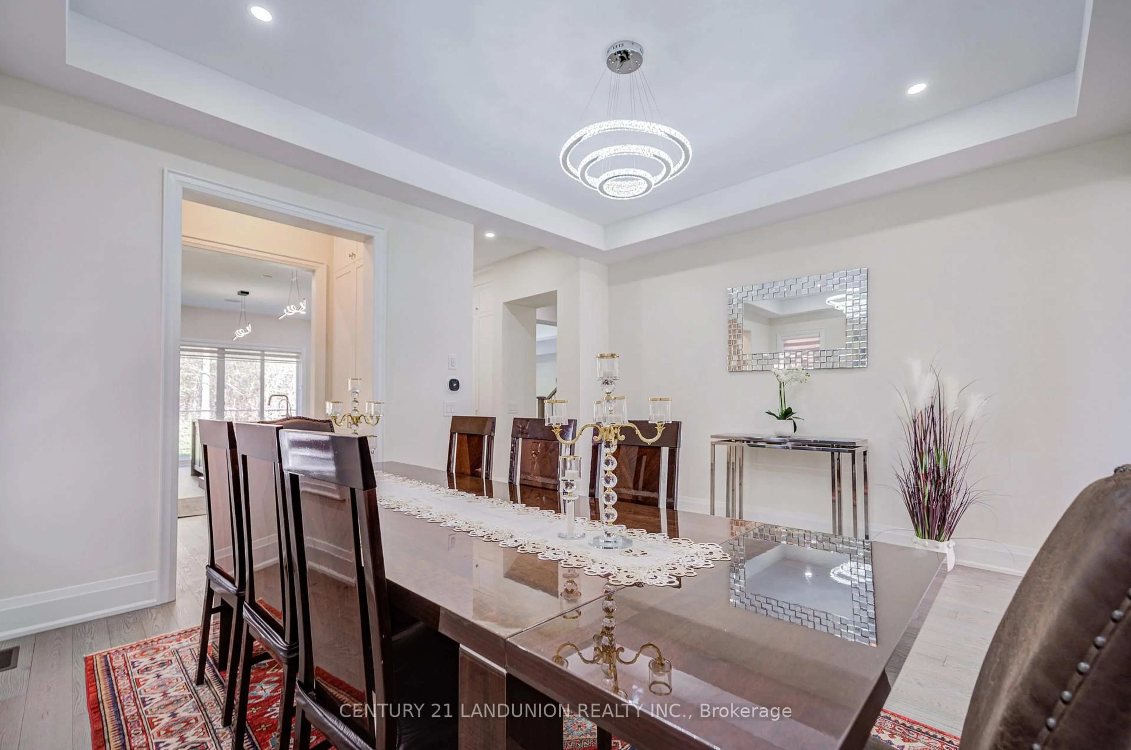 Dining room, ceramic/tile floor for 121 Milky Way Dr, Richmond Hill Ontario L4C 4L9