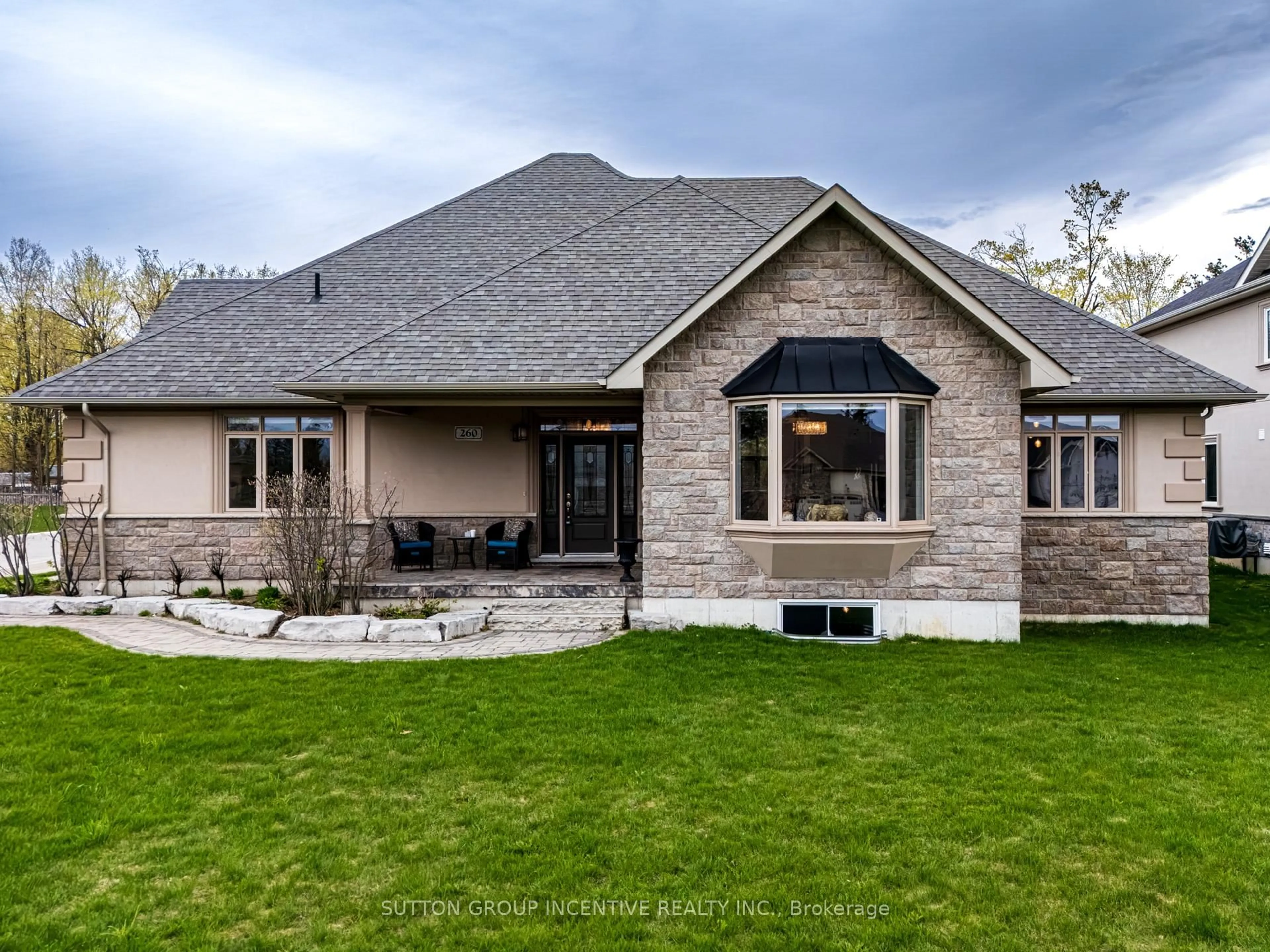 Home with brick exterior material, unknown for 260 Sunnybrae Ave, Innisfil Ontario L9S 1J1