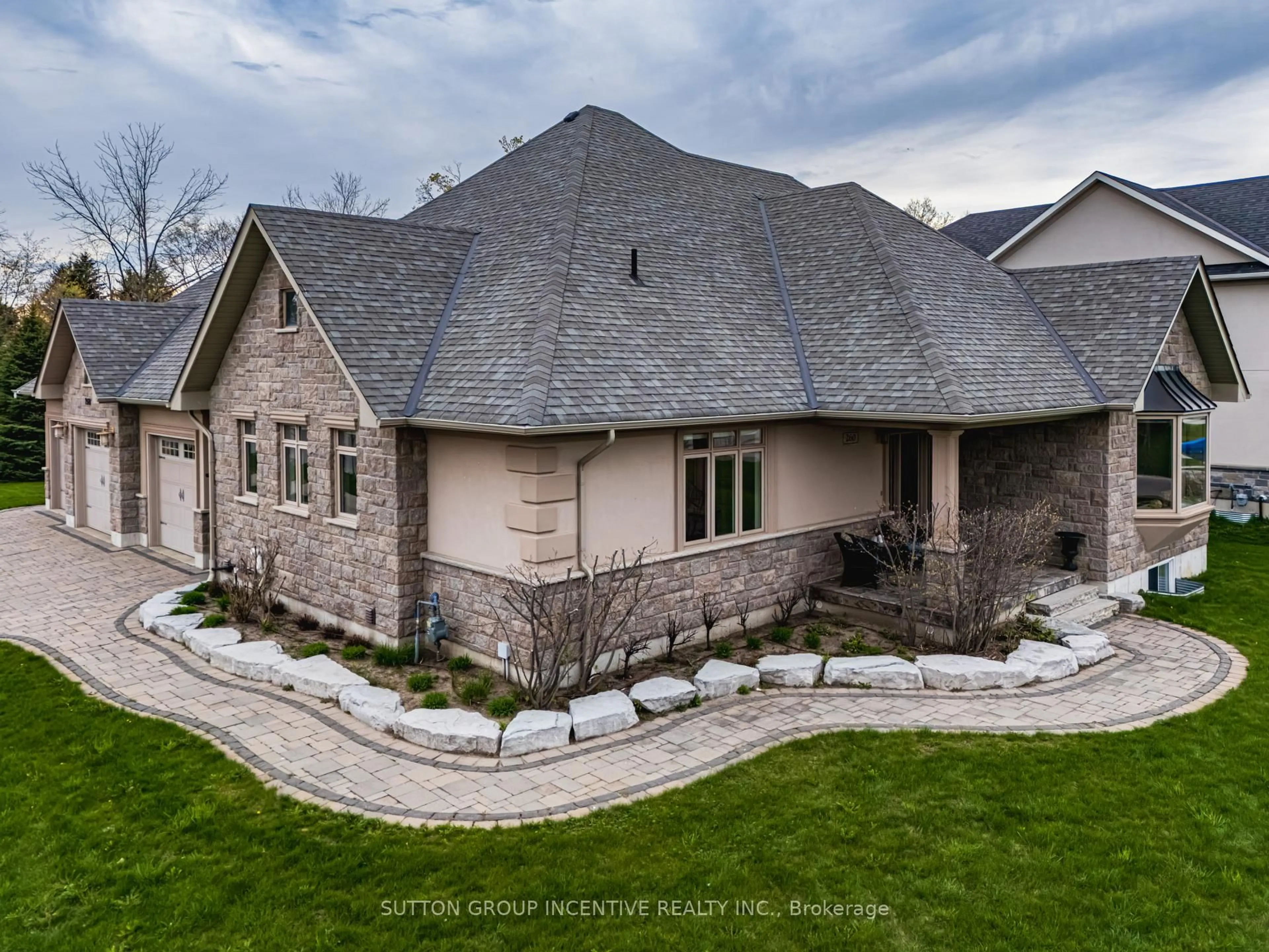 Home with brick exterior material, street for 260 Sunnybrae Ave, Innisfil Ontario L9S 1J1