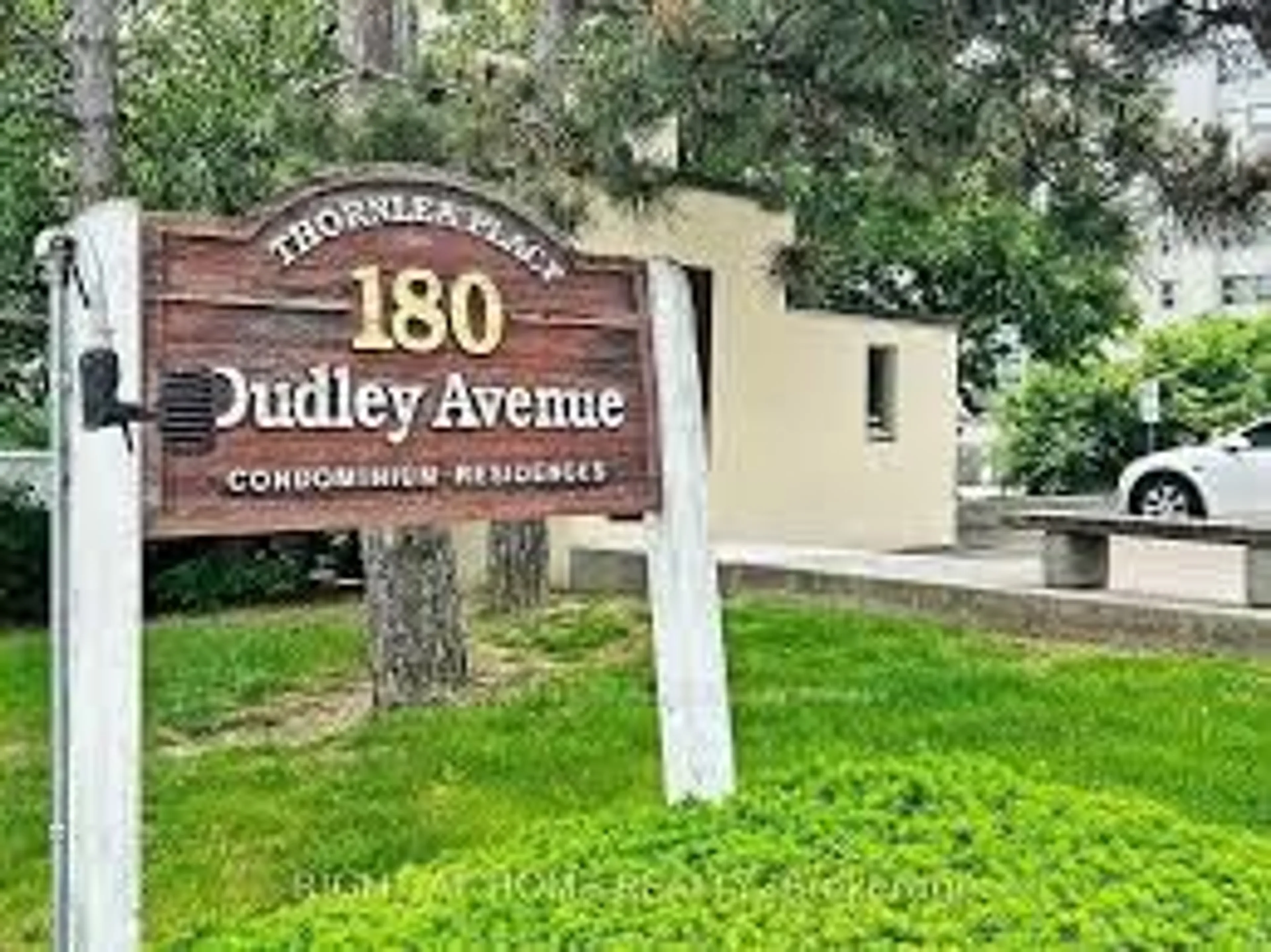 Indoor foyer for 180 Dudley Ave #104, Markham Ontario L3T 4X2