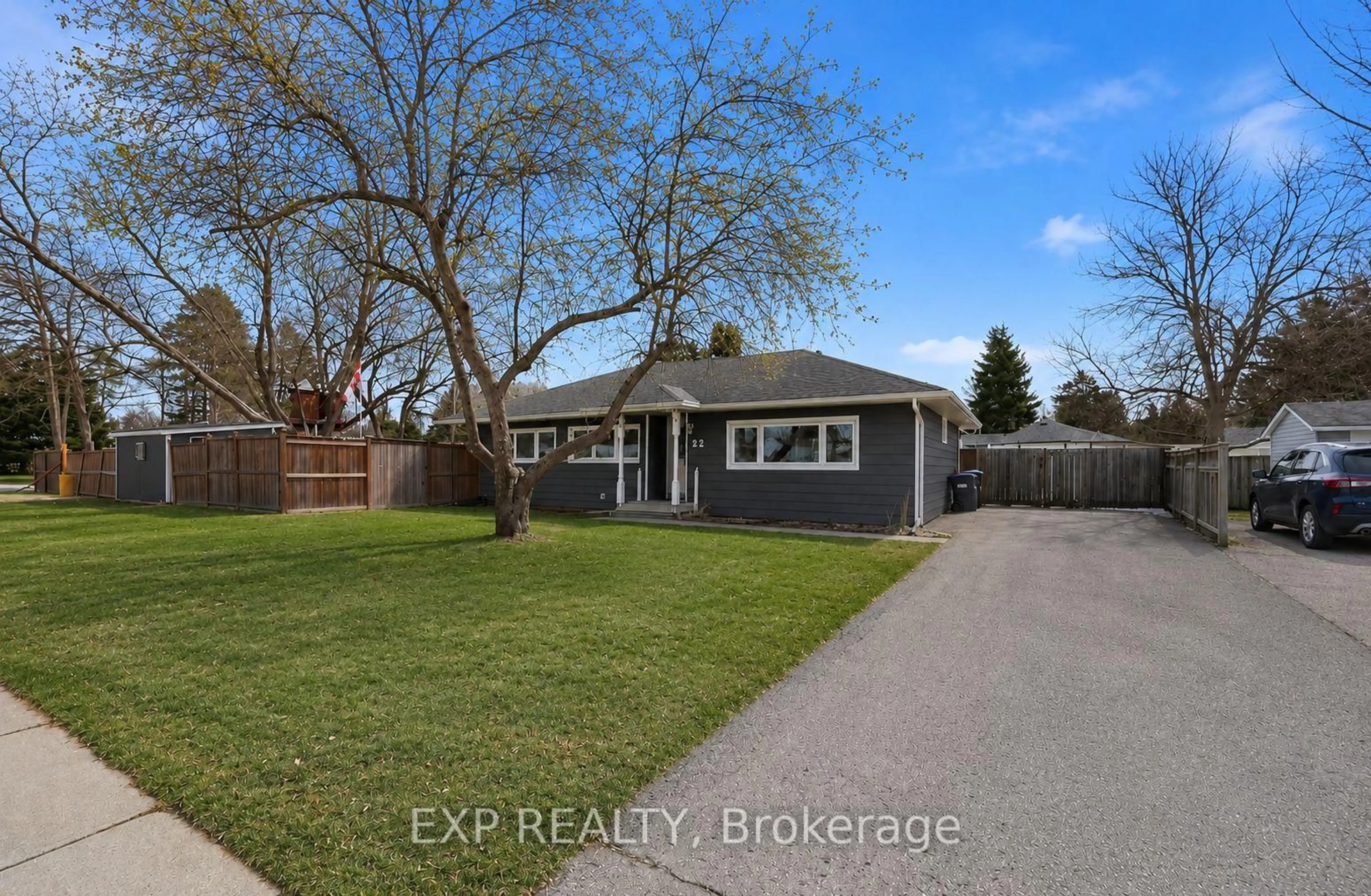 A pic from outside/outdoor area/front of a property/back of a property/a pic from drone, street for 22 Cecil St, Essa Ontario L0M 1B3