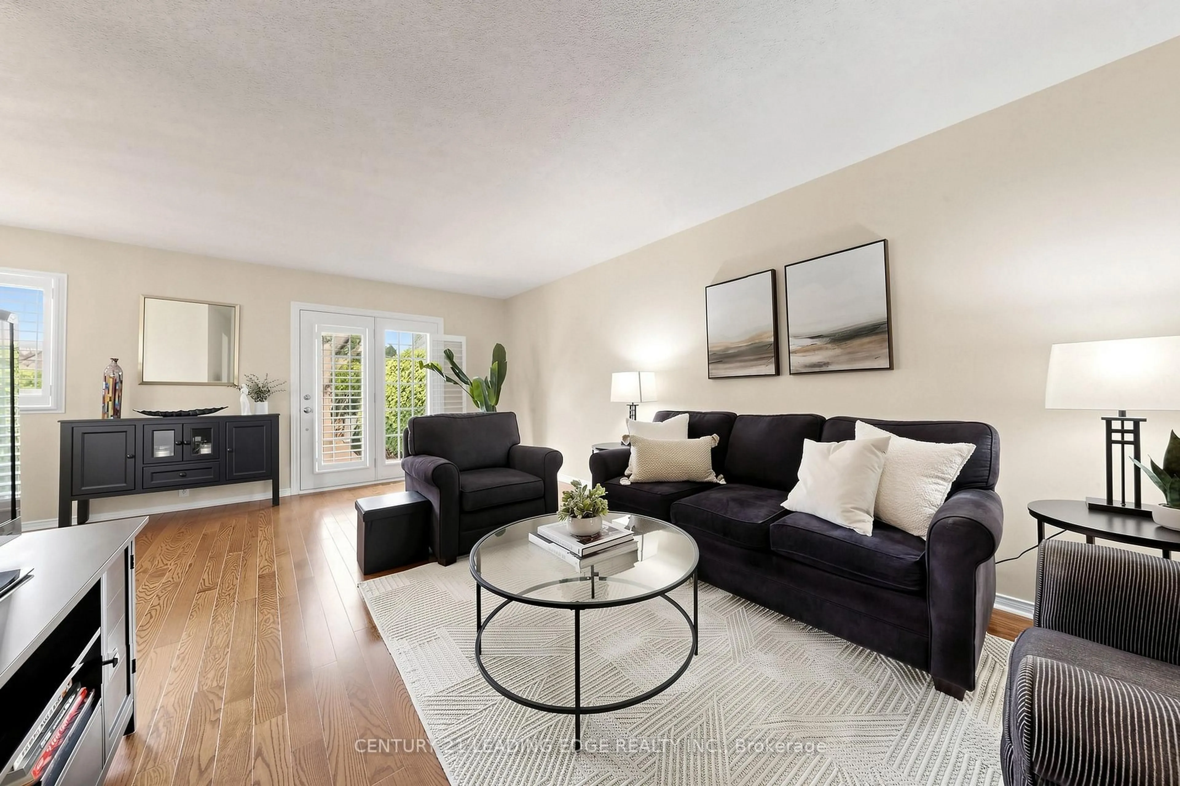 Living room with furniture, unknown for 5 Madsen Cres, Markham Ontario L3R 4P2