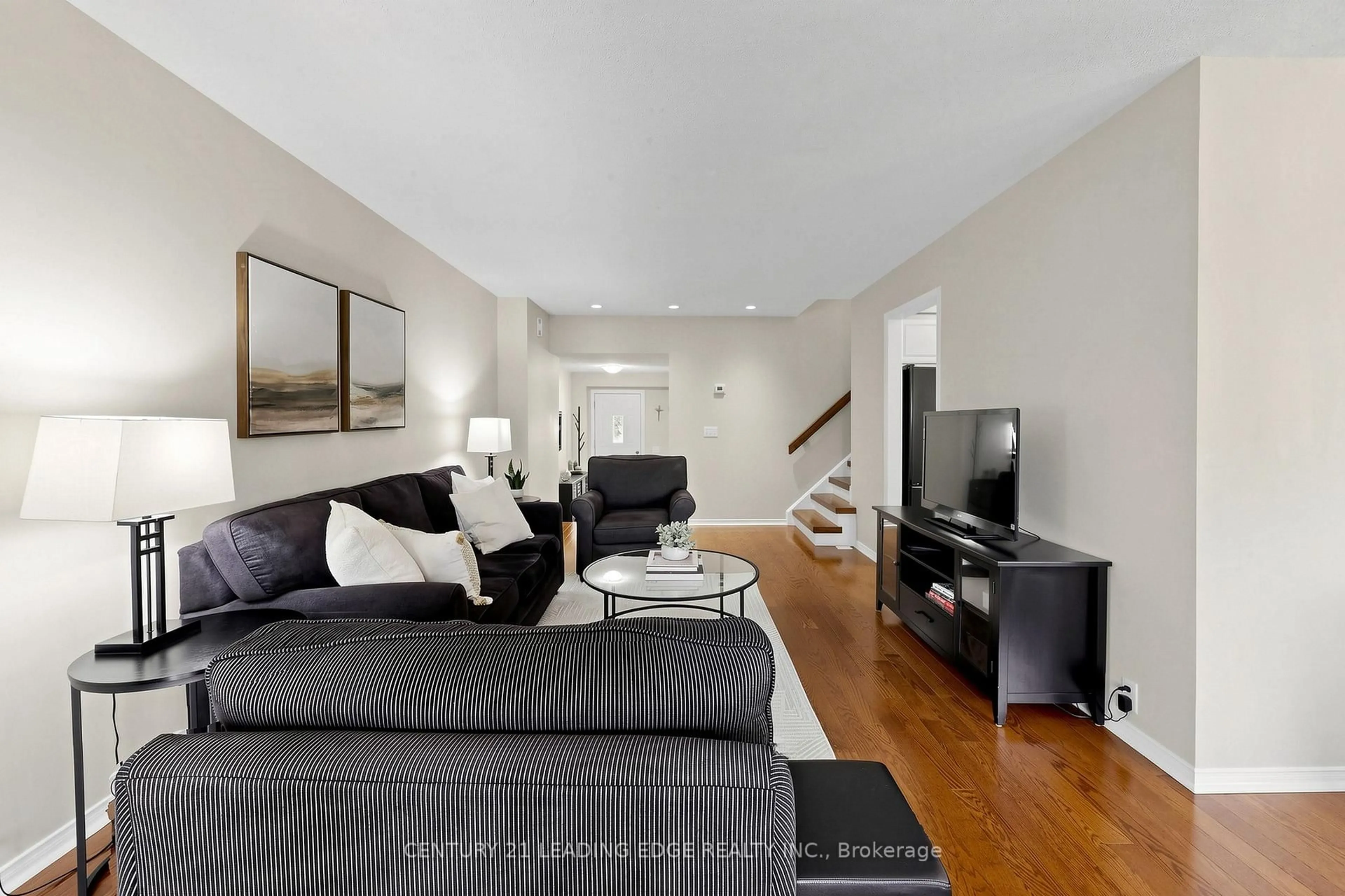 Living room with furniture, unknown for 5 Madsen Cres, Markham Ontario L3R 4P2