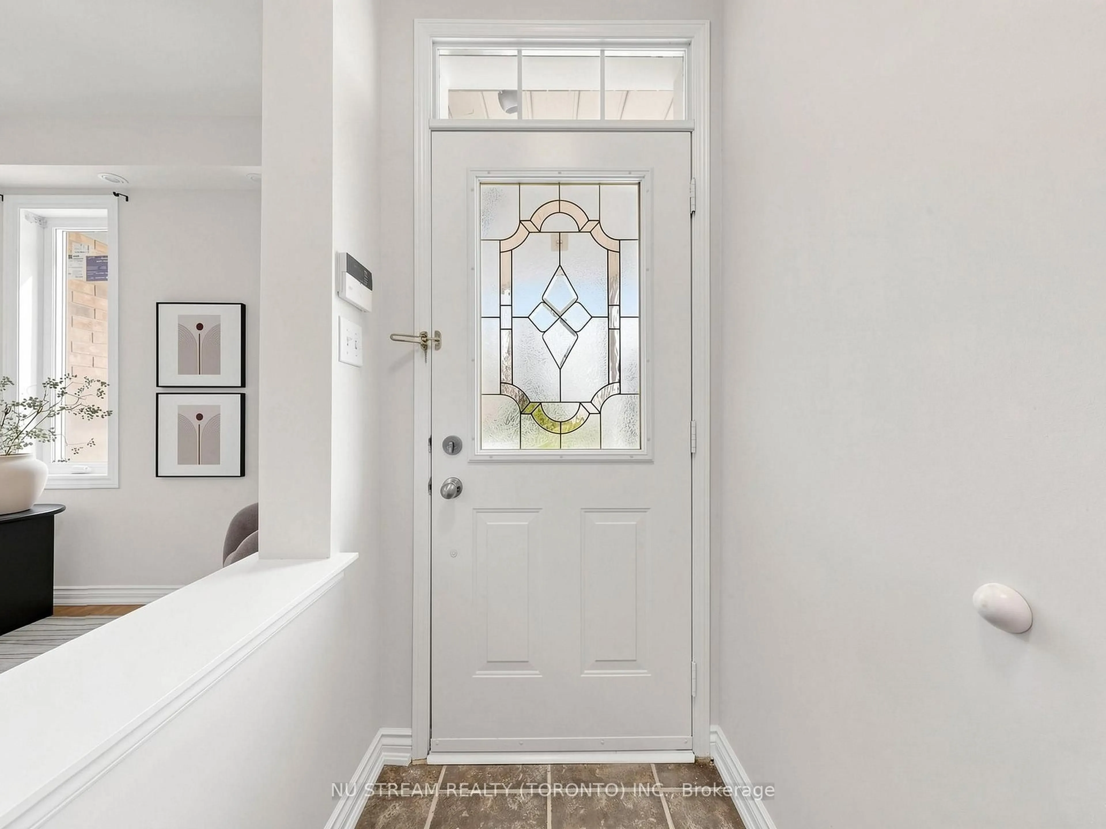 Indoor entryway for 177 Wildberry Cres, Vaughan Ontario L4H 2E8