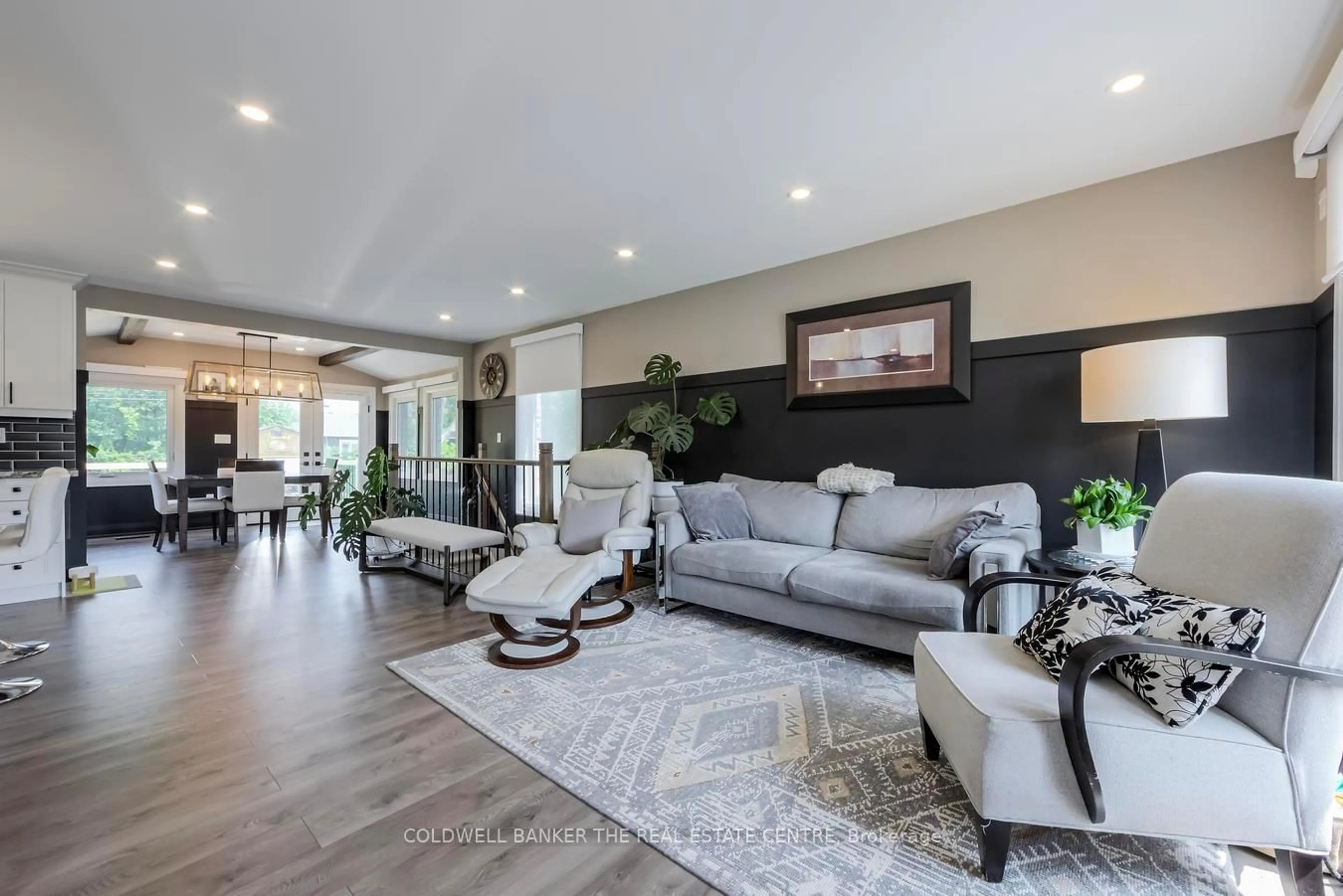 Living room with furniture, unknown for 15 Blue Jay Blvd, Georgina Ontario L0E 1N0