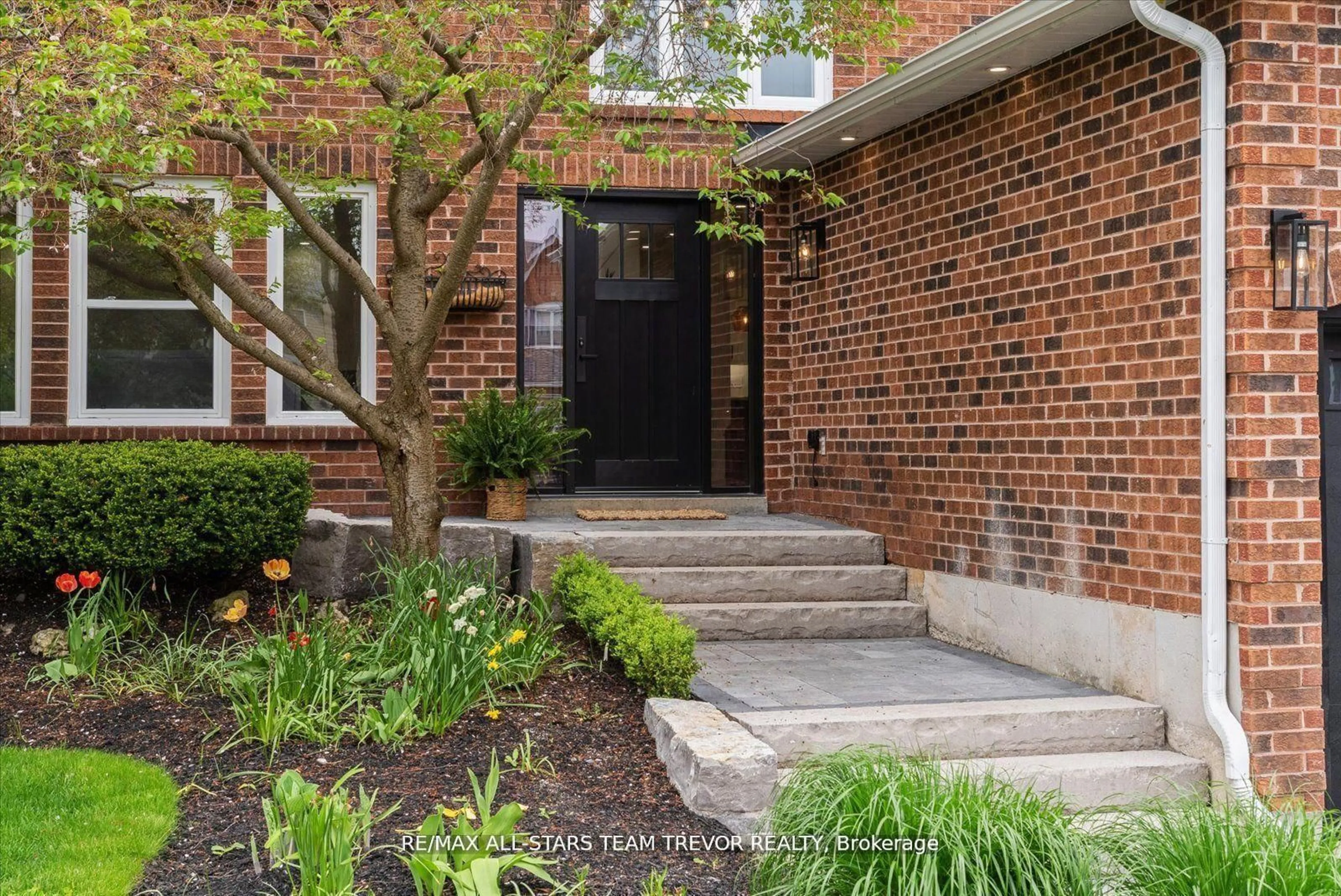 Home with brick exterior material, street for 144 Natanya Blvd, Georgina Ontario L4P 3N2
