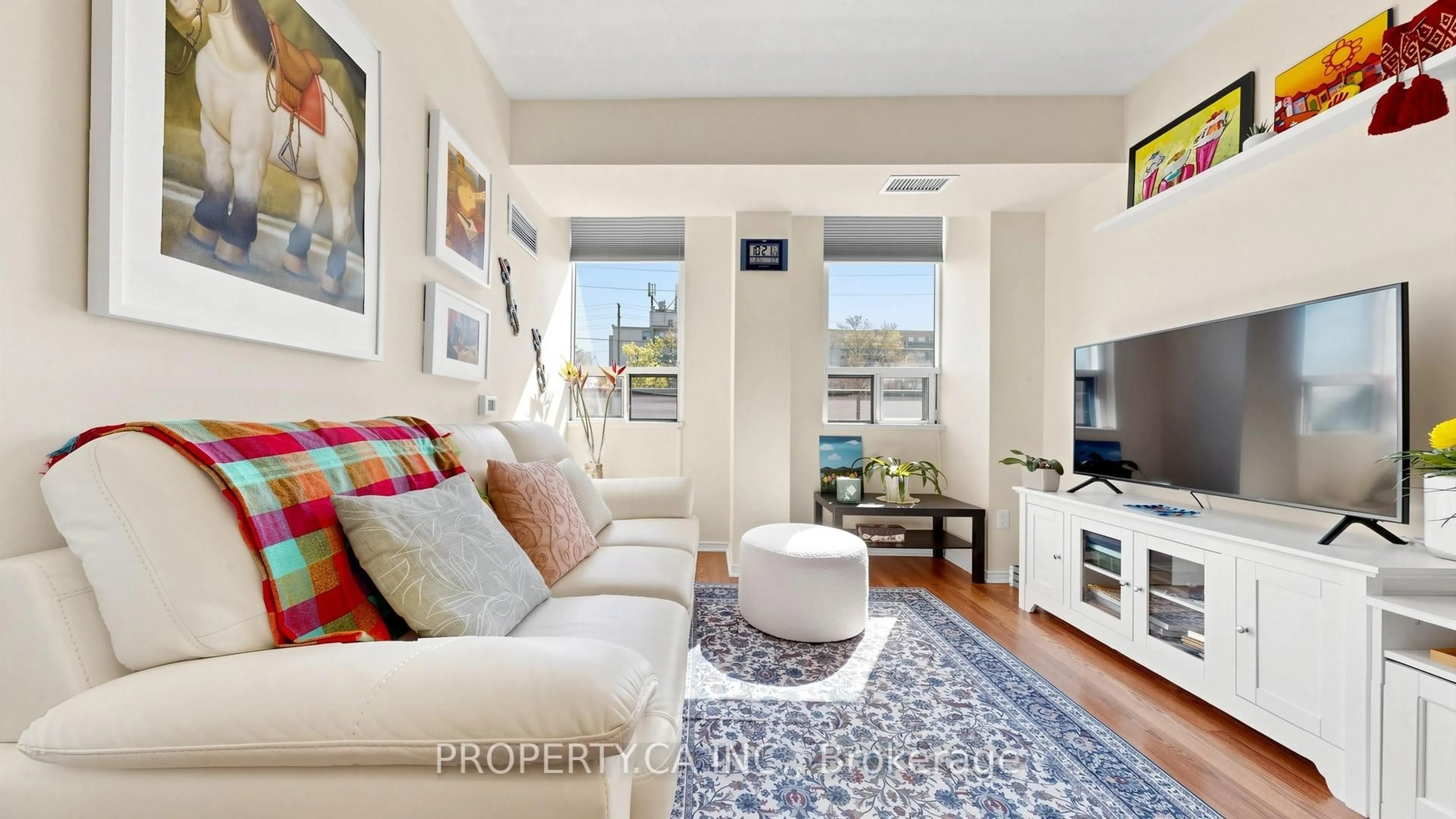 Living room with furniture, unknown for 7398 Yonge St #107, Vaughan Ontario L4J 8J2