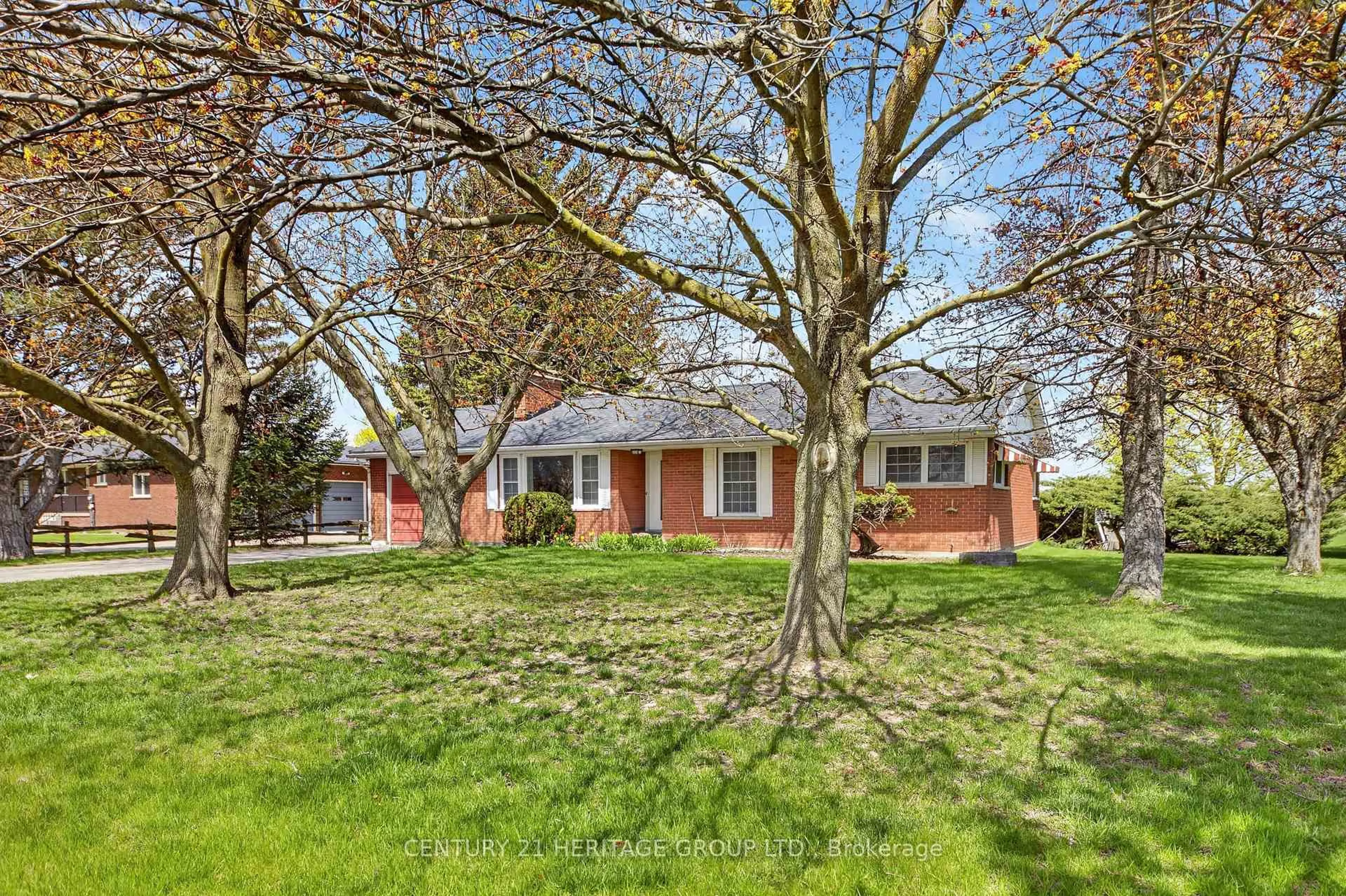 A pic from outside/outdoor area/front of a property/back of a property/a pic from drone, street for 3836 County Rd 88 Rd, Bradford West Gwillimbury Ontario L3Z 3K7