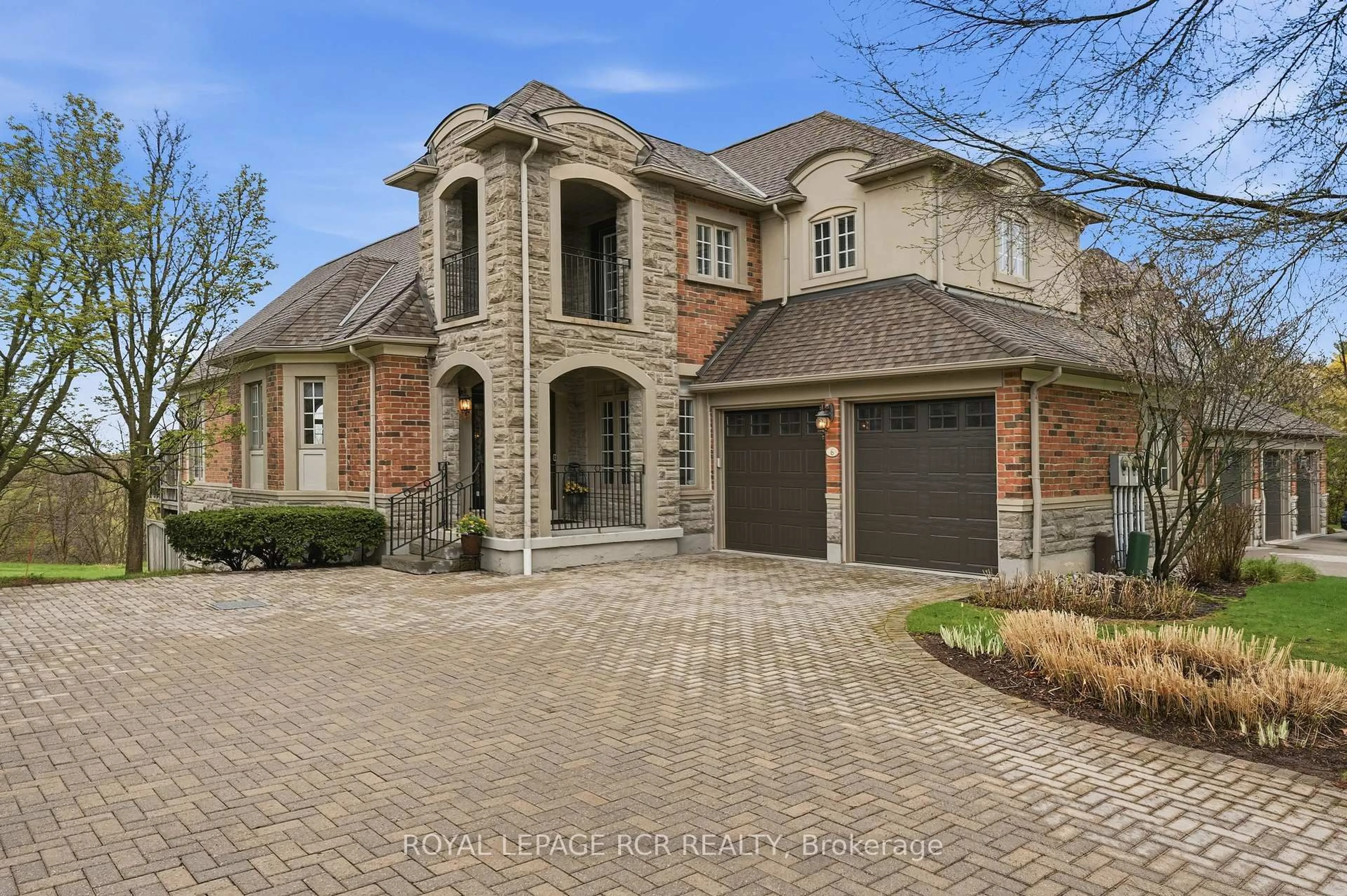 Home with brick exterior material, street for 6 Danbrook Crt #88, Aurora Ontario L4G 7S8