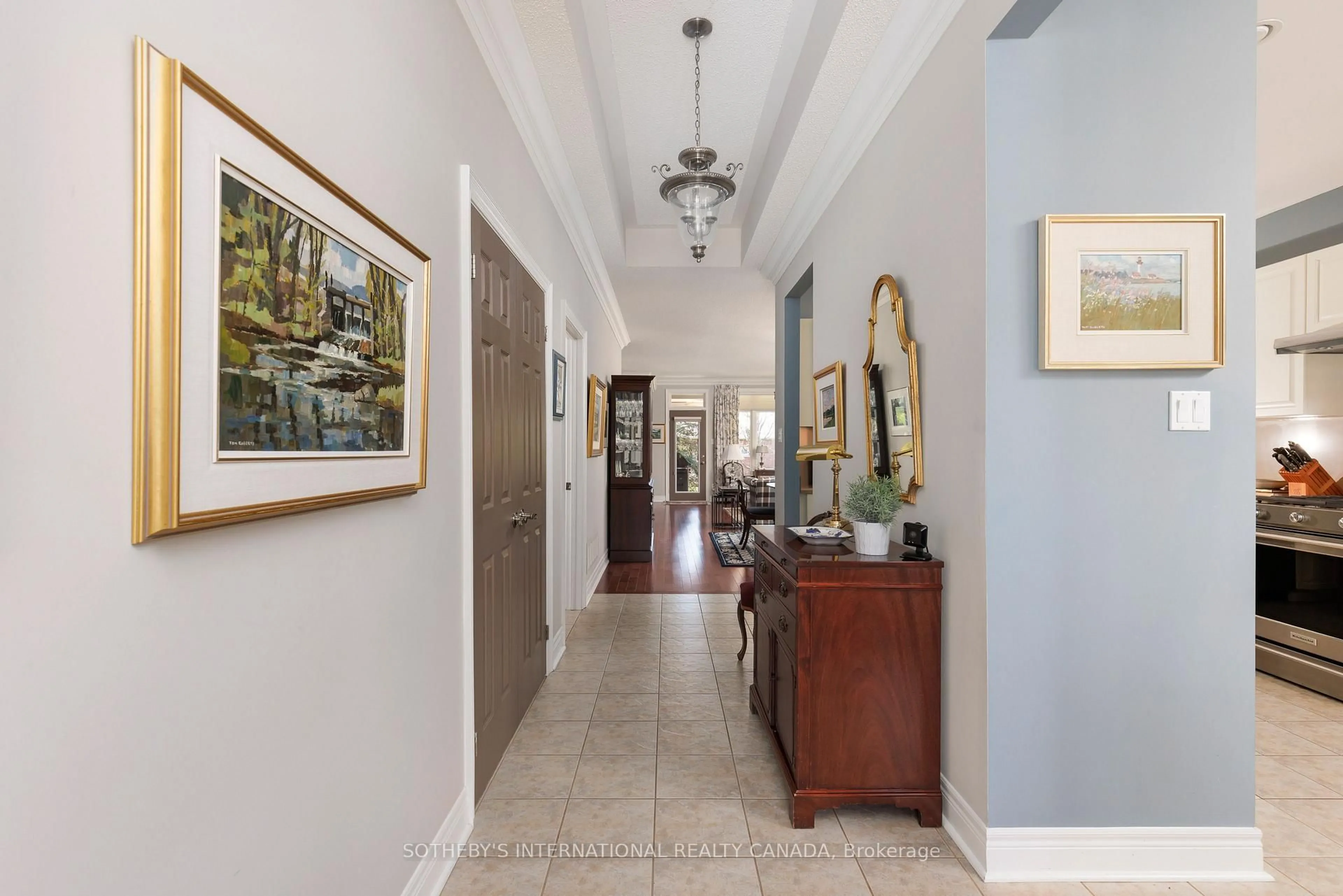 Indoor foyer for 125 Bobby Locke Lane, Whitchurch-Stouffville Ontario L4A 1R5