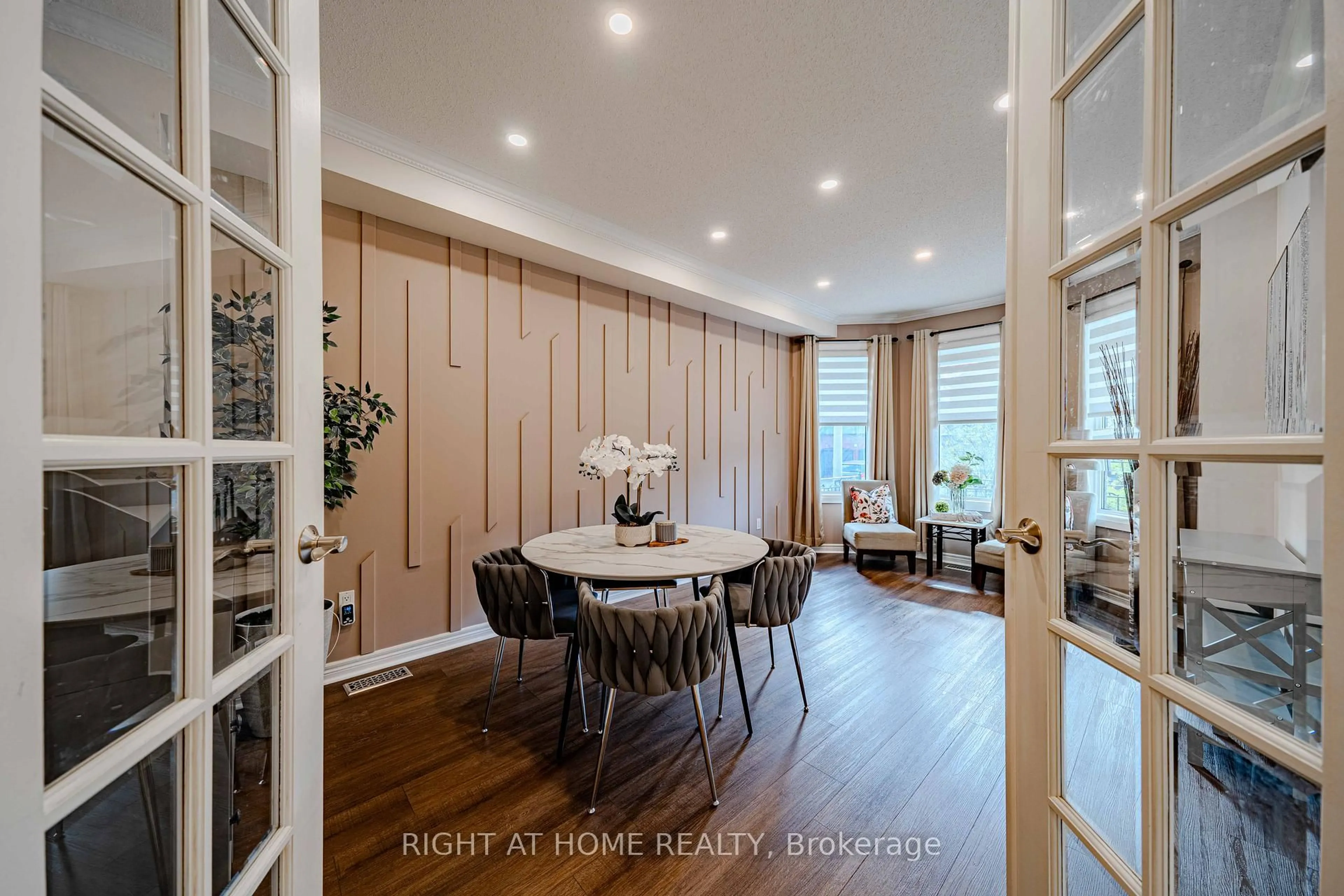 Dining room, wood/laminate floor for 111 Forecastle Rd, Vaughan Ontario L4K 5H9
