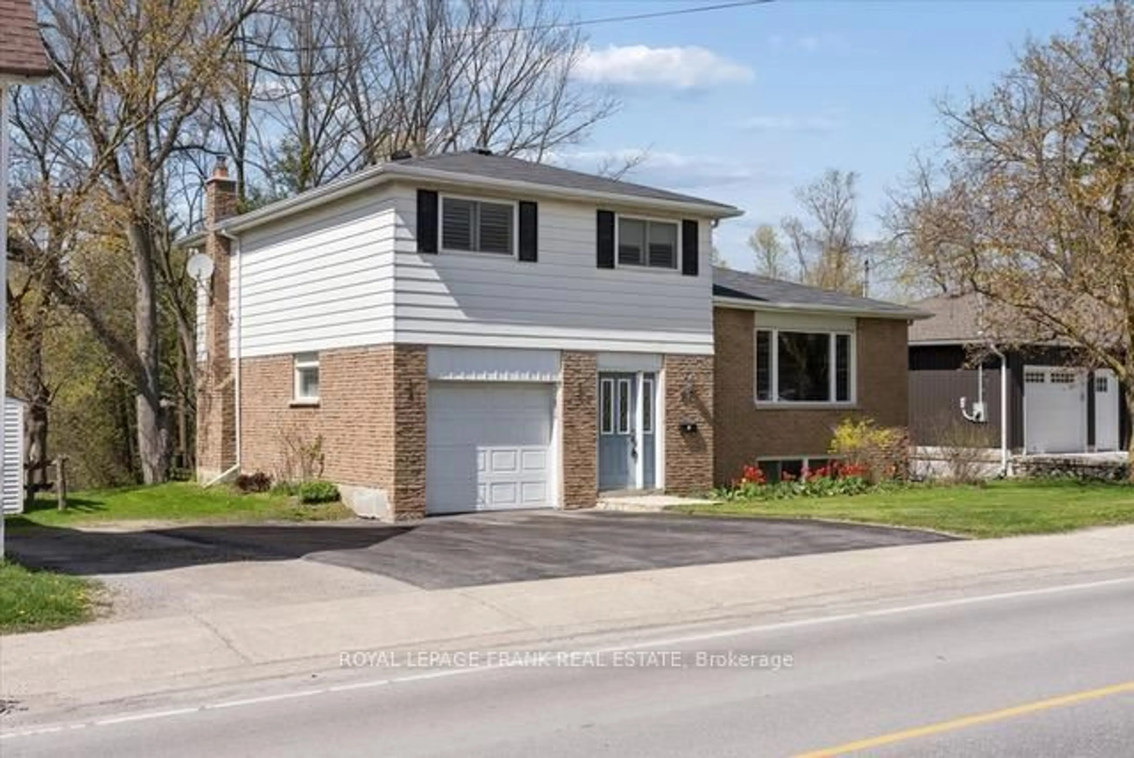 Home with brick exterior material, street for 87 Mill St, Uxbridge Ontario L9P 1H9