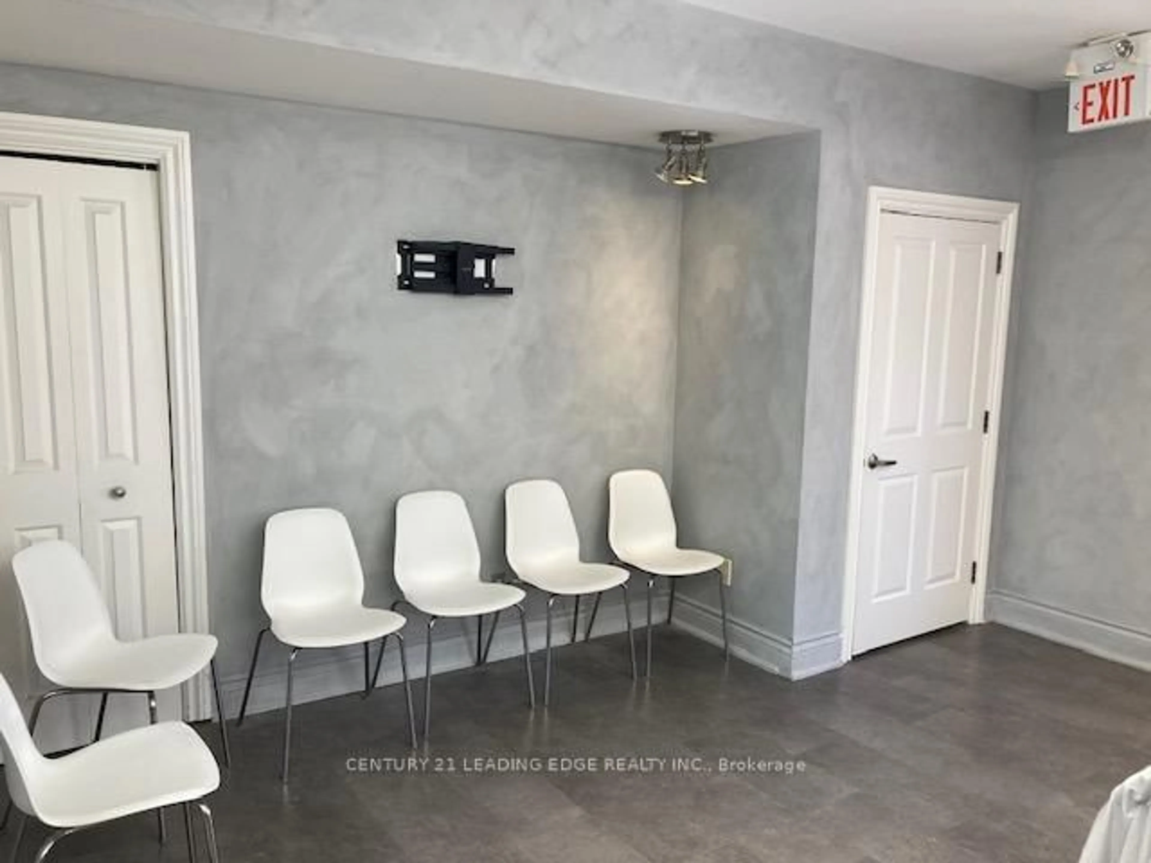 A pic of a room for 6391 Main St, Whitchurch-Stouffville Ontario L4A 1G4