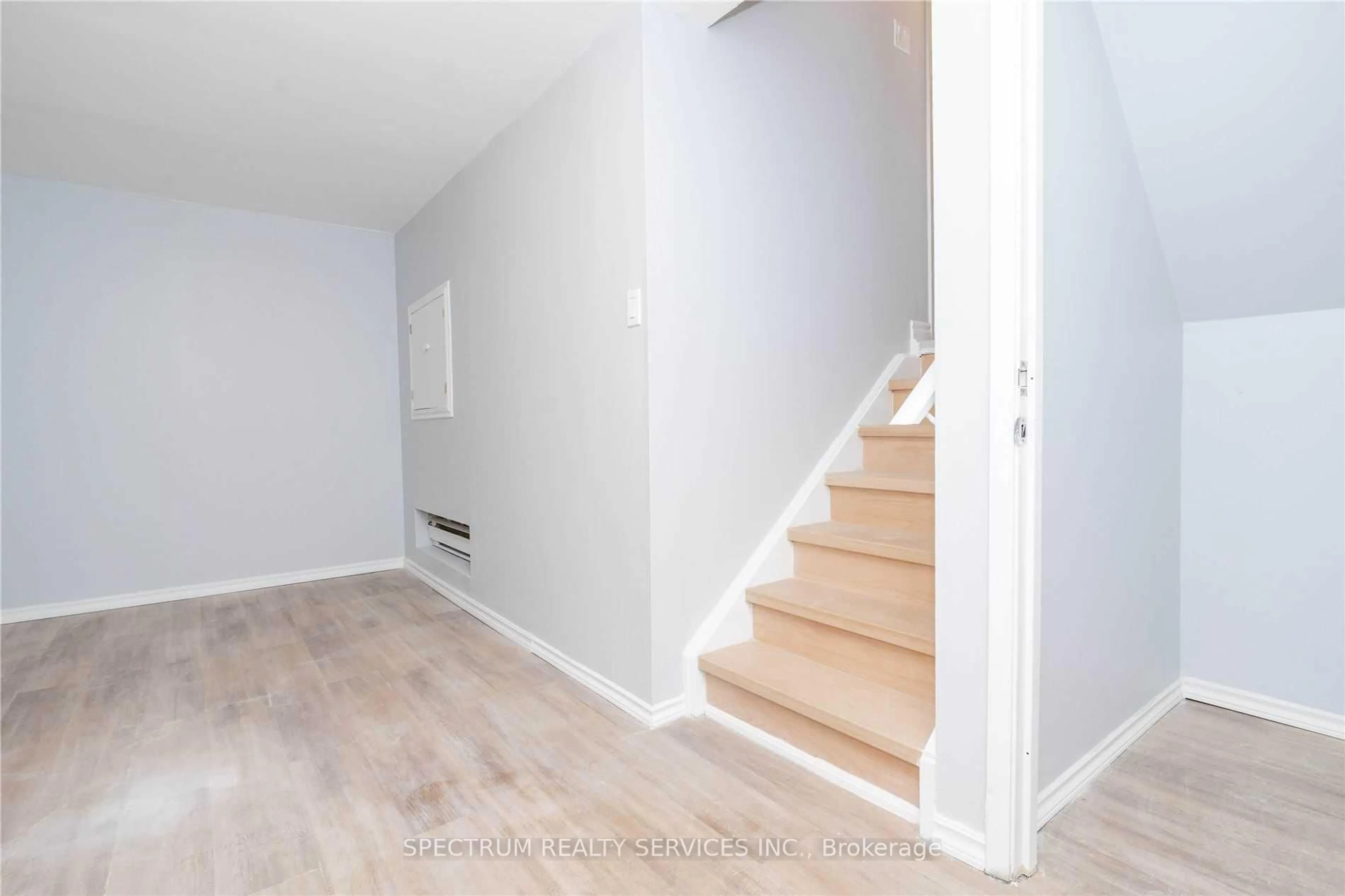 Unknown for 197 Milestone Dr #68, Aurora Ontario L4G 3M2
