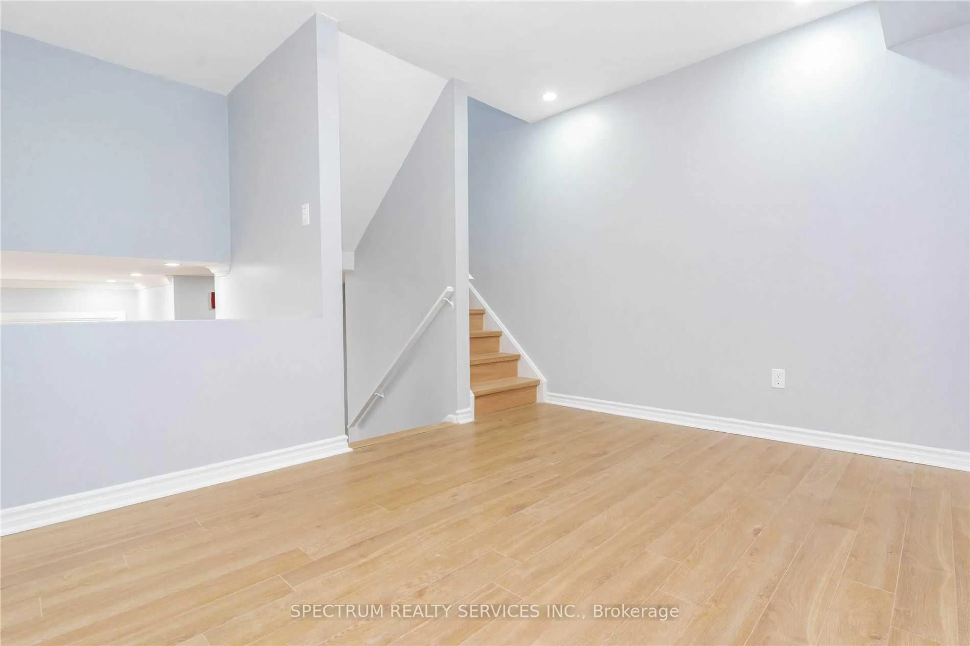 A pic of a room for 197 Milestone Dr #68, Aurora Ontario L4G 3M2