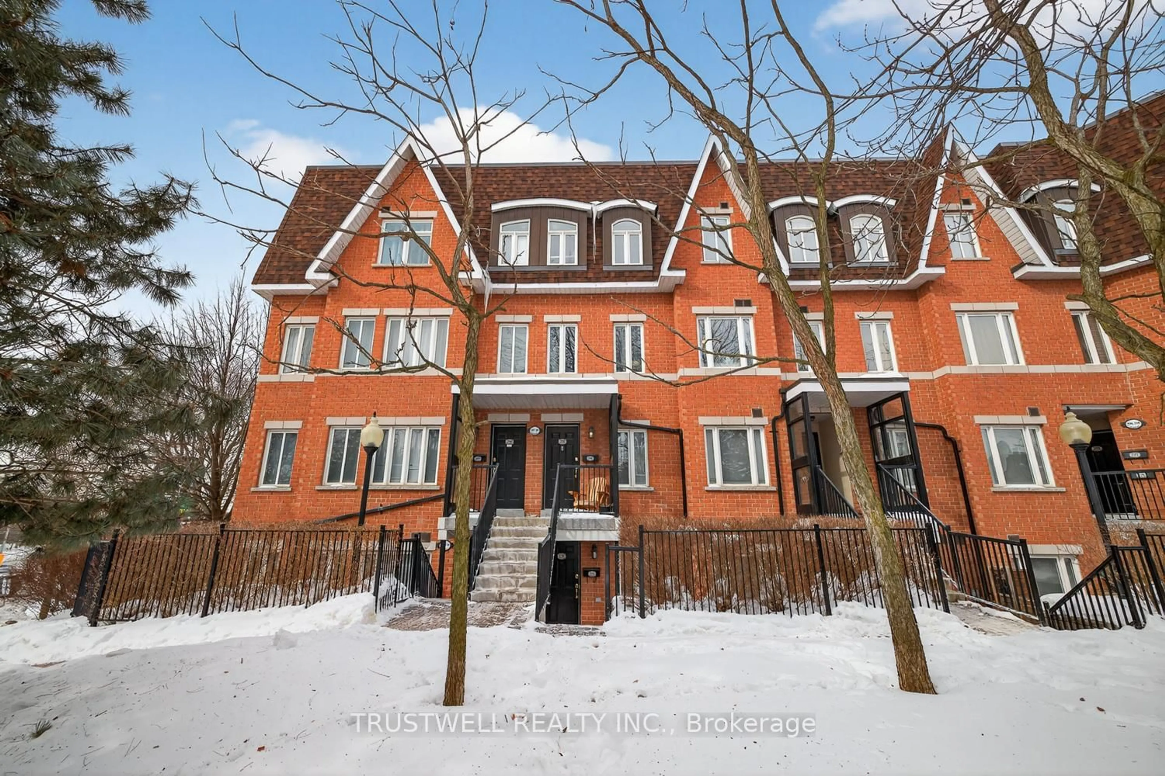 Unknown for 306 John St #298, Markham Ontario L3T 0A7