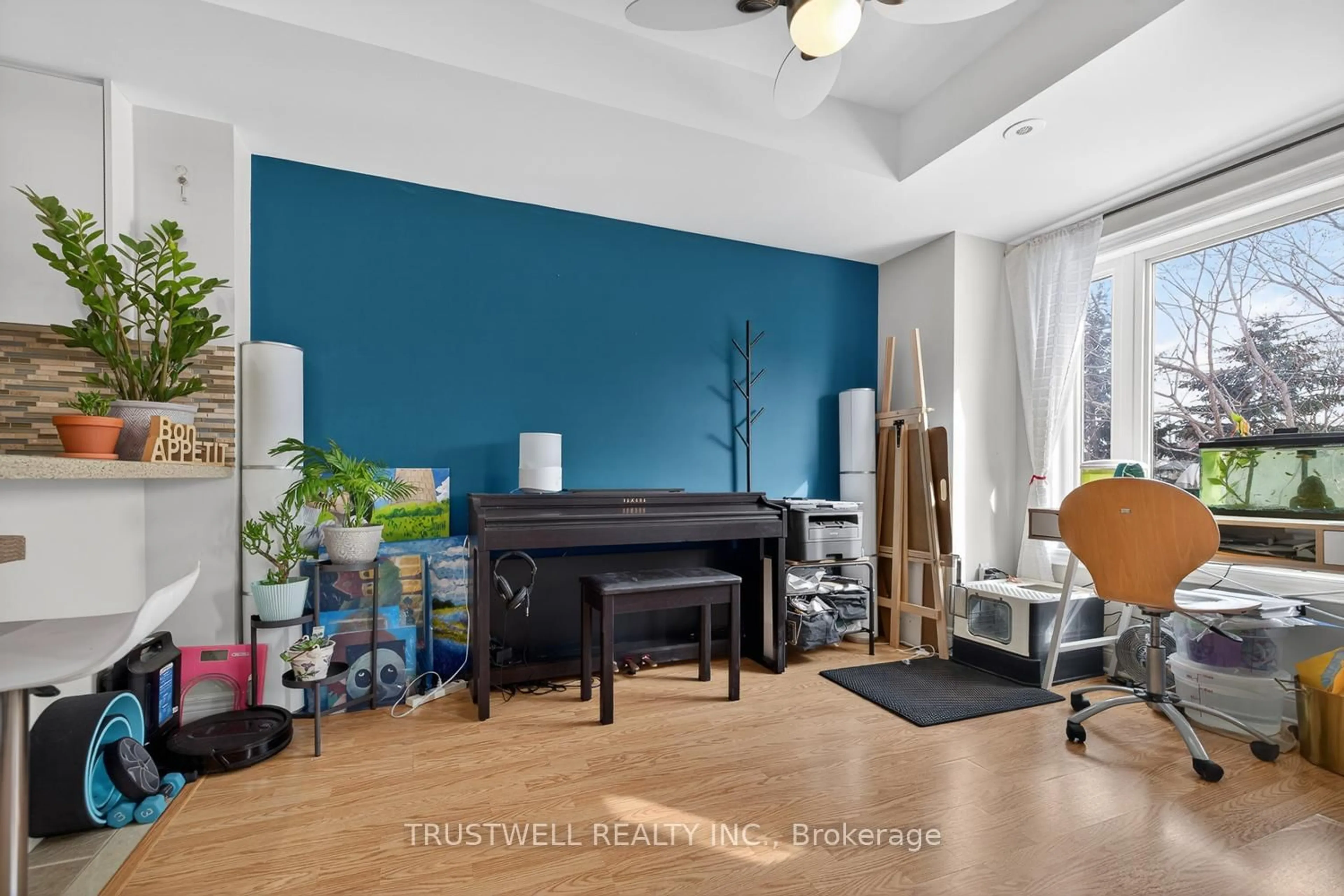 Living room with furniture, unknown for 306 John St #298, Markham Ontario L3T 0A7