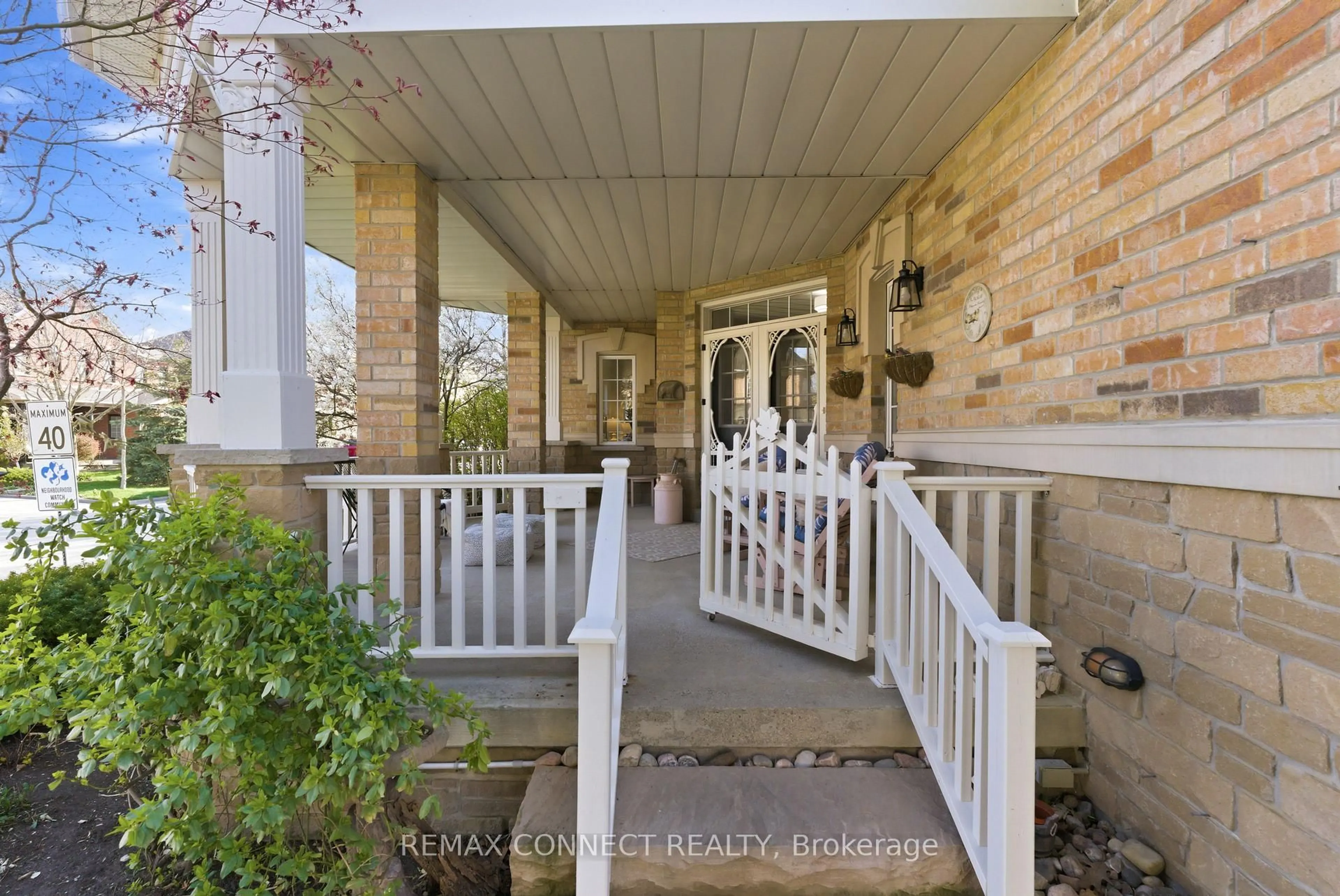 Indoor entryway for 16 White Cedar Dr, Markham Ontario L3S 4B6