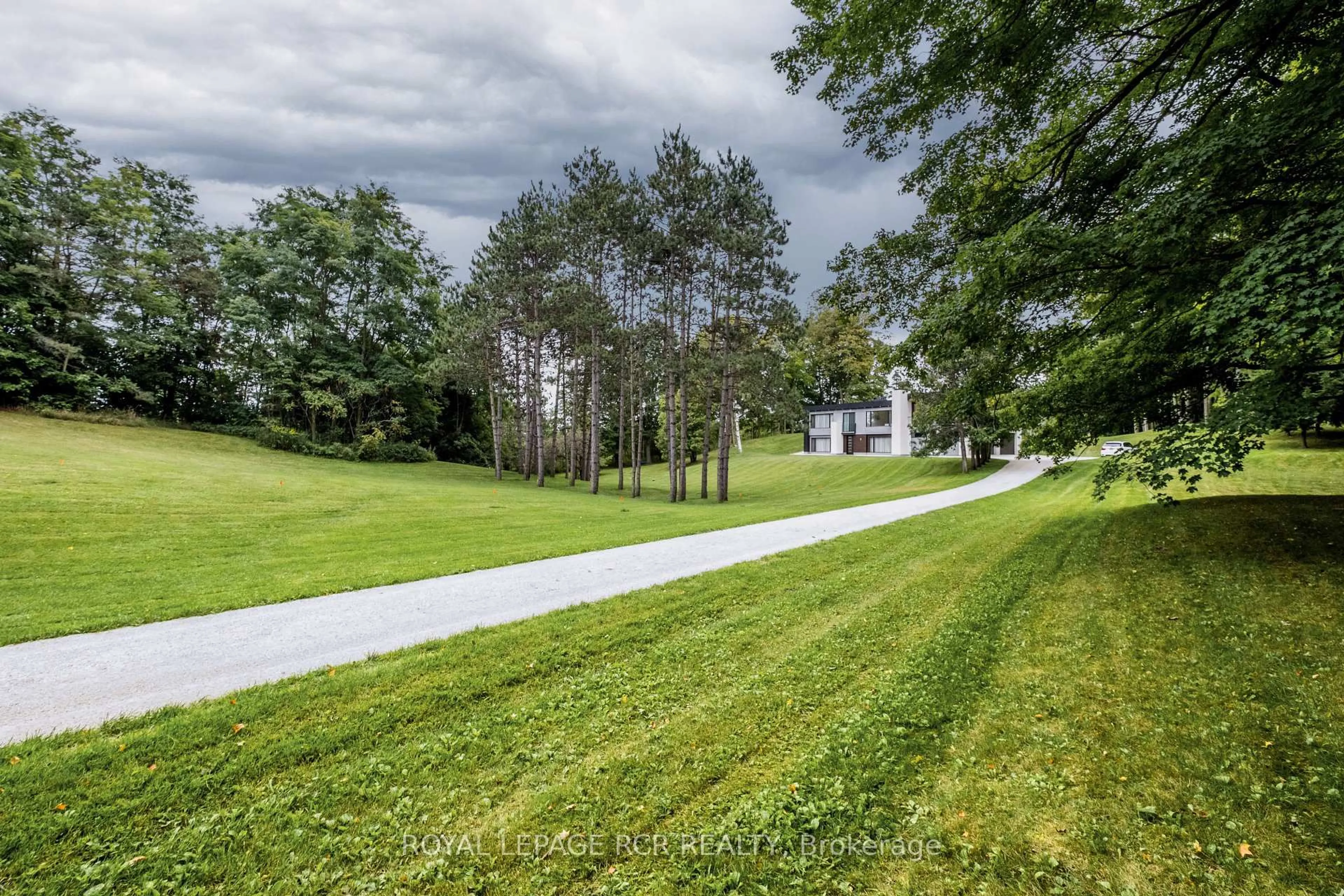 A pic from outside/outdoor area/front of a property/back of a property/a pic from drone, unknown for 7483 5th Sdrd, Adjala-Tosorontio Ontario L0G 1W0